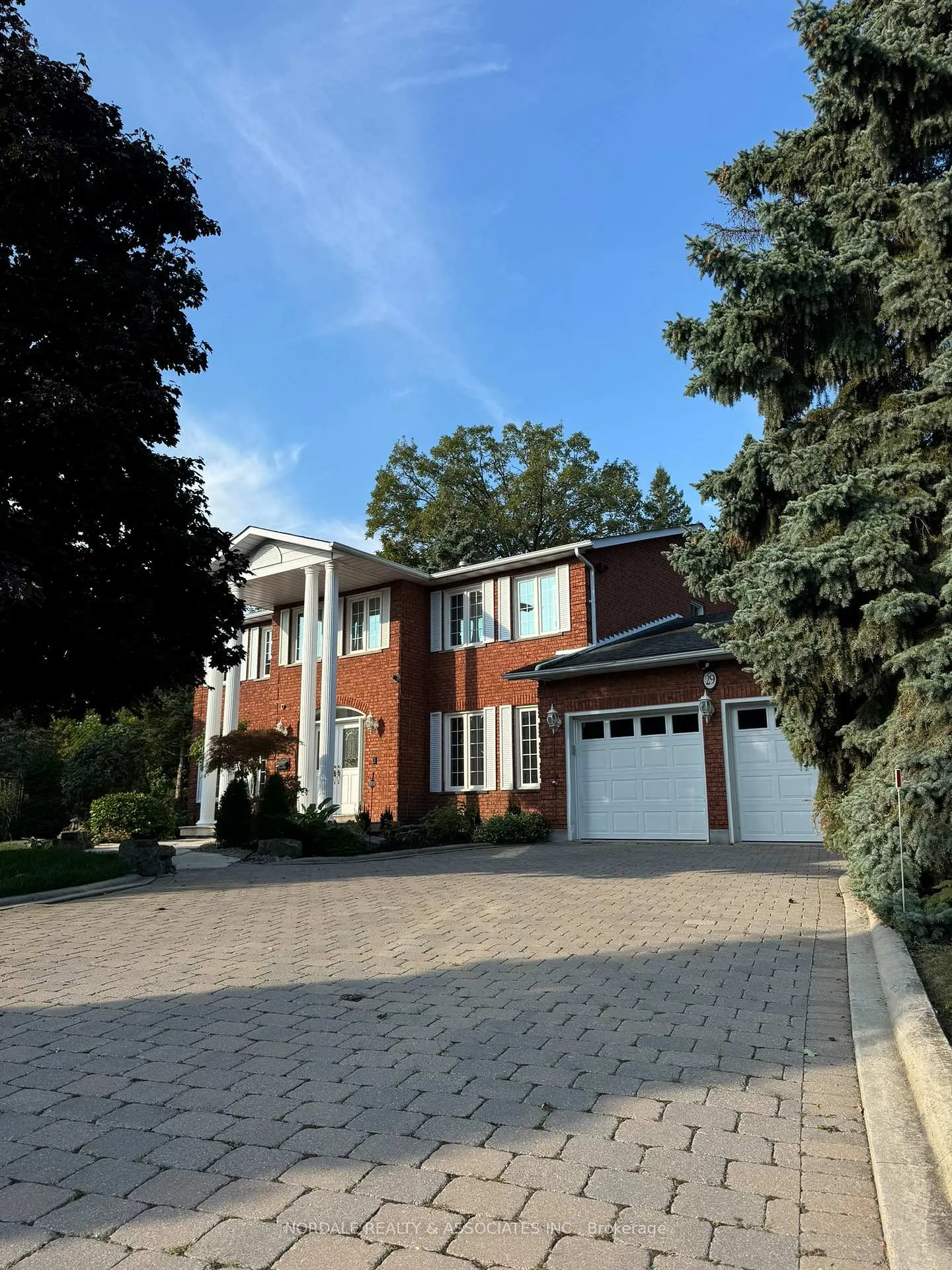 Photo 1 of 29 Whiffletree Court, Vaughan, East Woodbridge — HOMEH