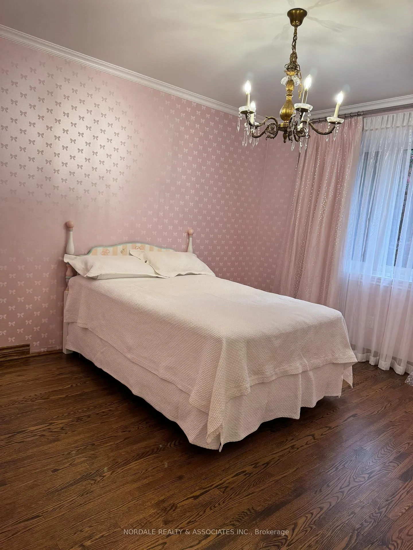 Photo 14 of 29 Whiffletree Court, Vaughan, East Woodbridge — HOMEH