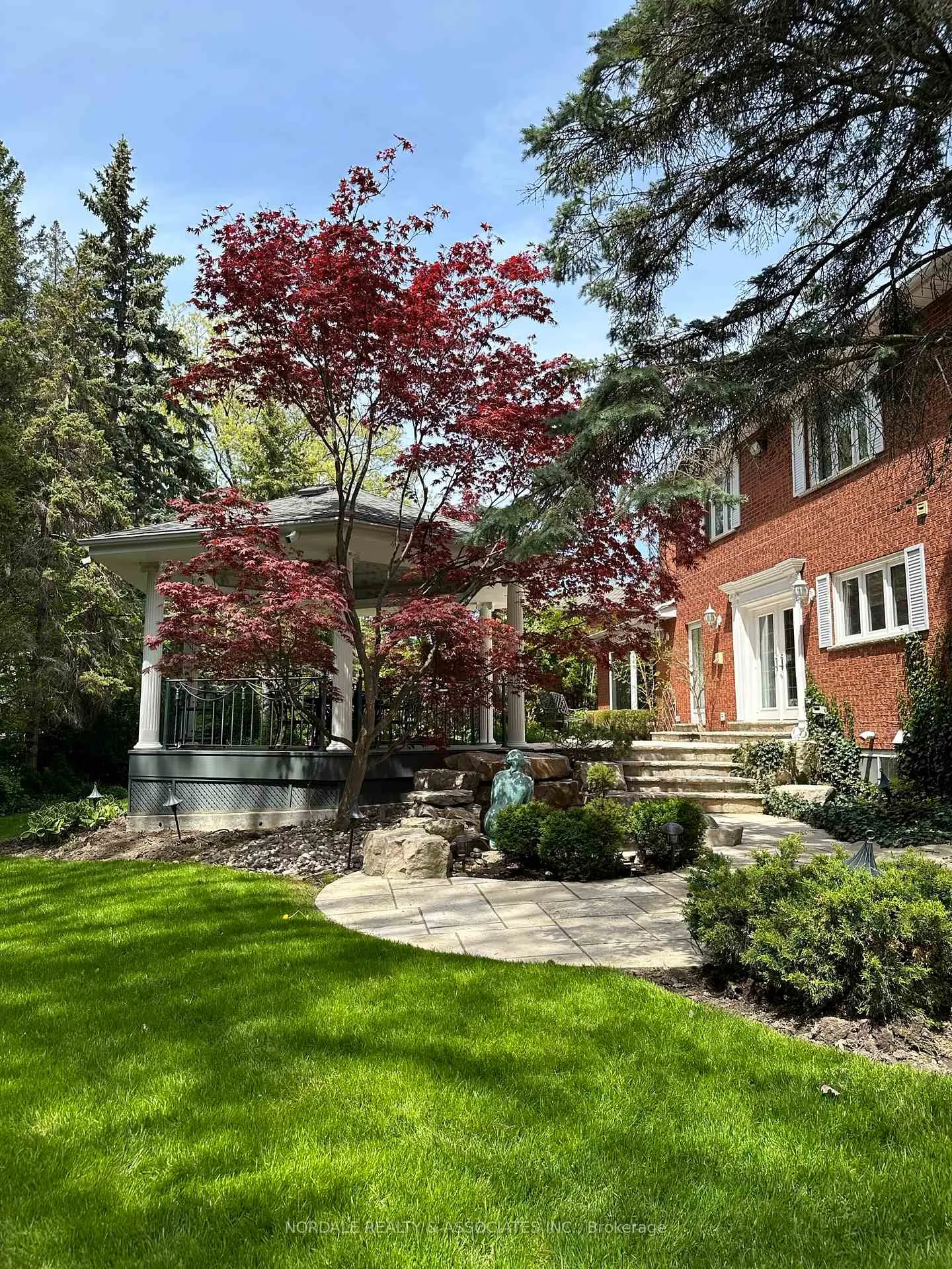Photo 32 of 29 Whiffletree Court, Vaughan, East Woodbridge — HOMEH