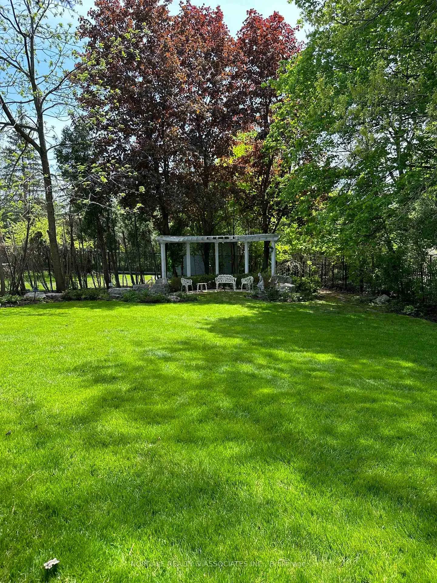 Photo 40 of 29 Whiffletree Court, Vaughan, East Woodbridge — HOMEH