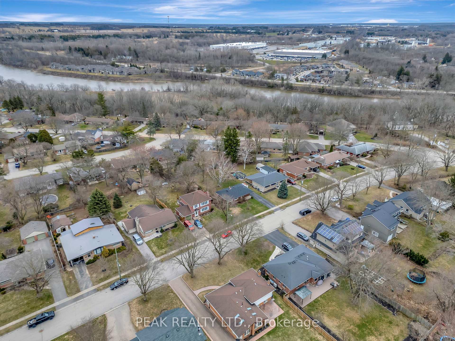 Photo 44 of 9 Hiram Road, Brant, Paris — HOMEH