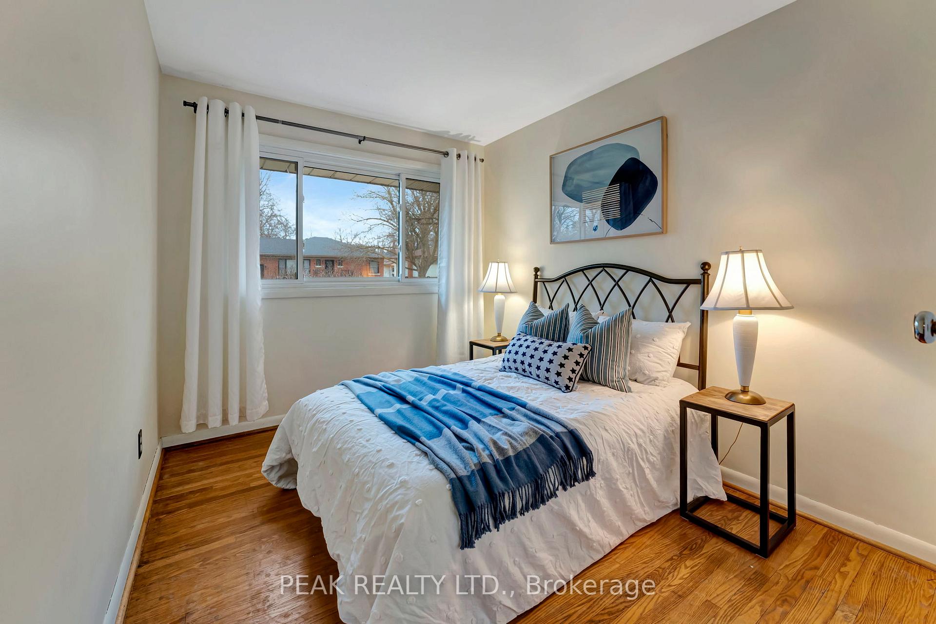 Photo 33 of 9 Hiram Road, Brant, Paris — HOMEH