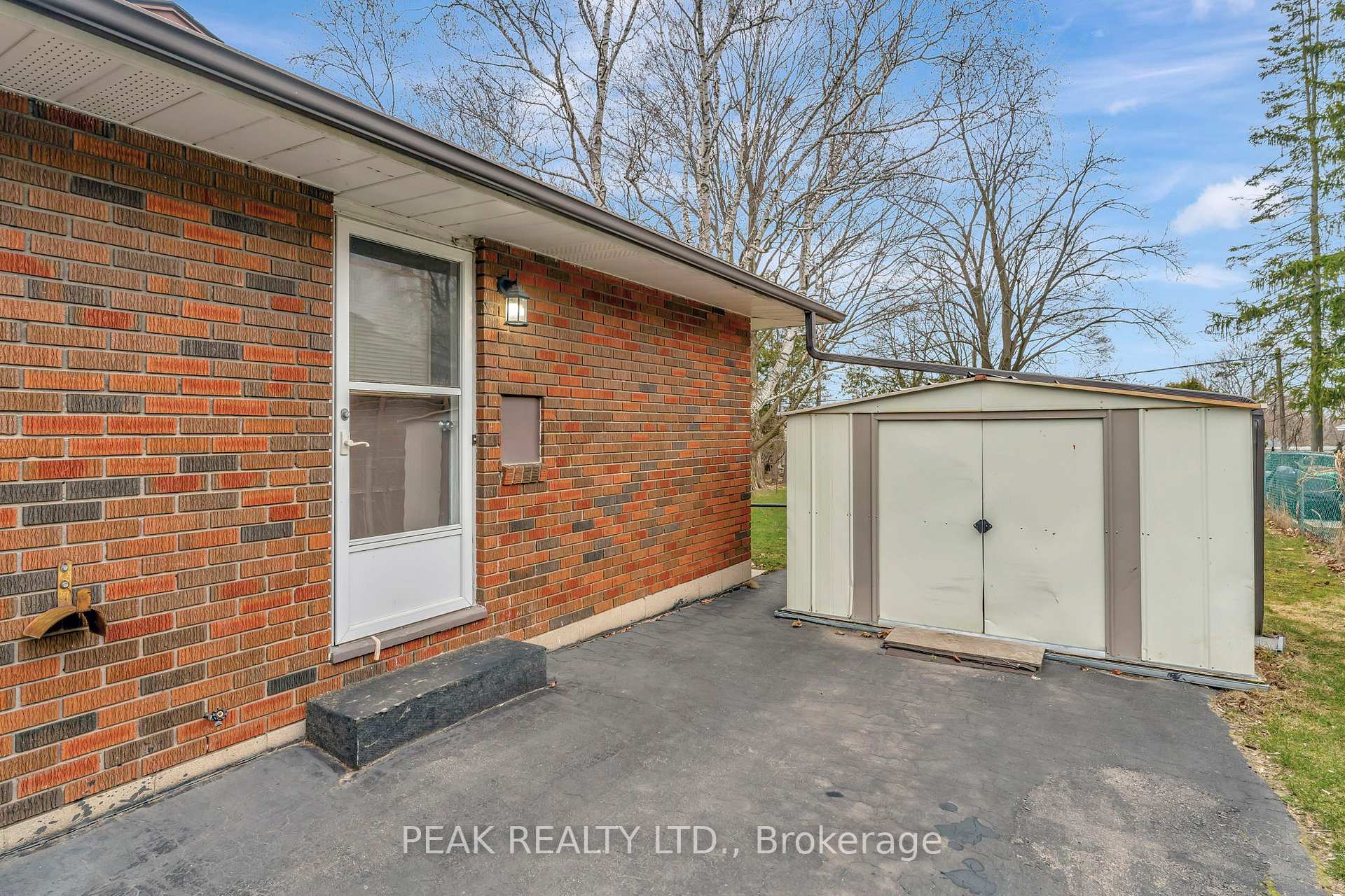 Photo 37 of 9 Hiram Road, Brant, Paris — HOMEH