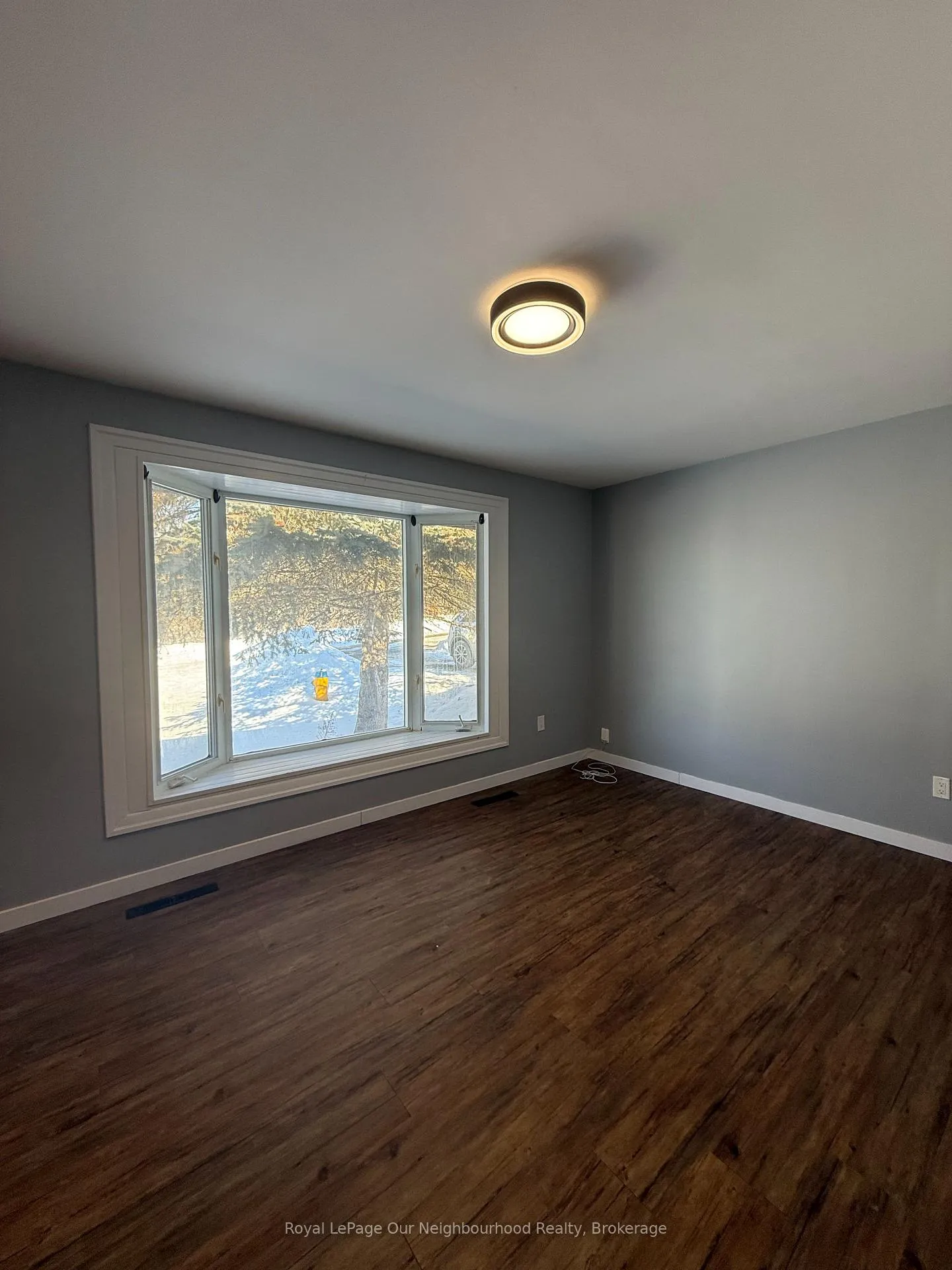 Photo 2 of Unit Upper, 741 Maryland Avenue, Peterborough, Otonabee Ward 1 — HOMEH