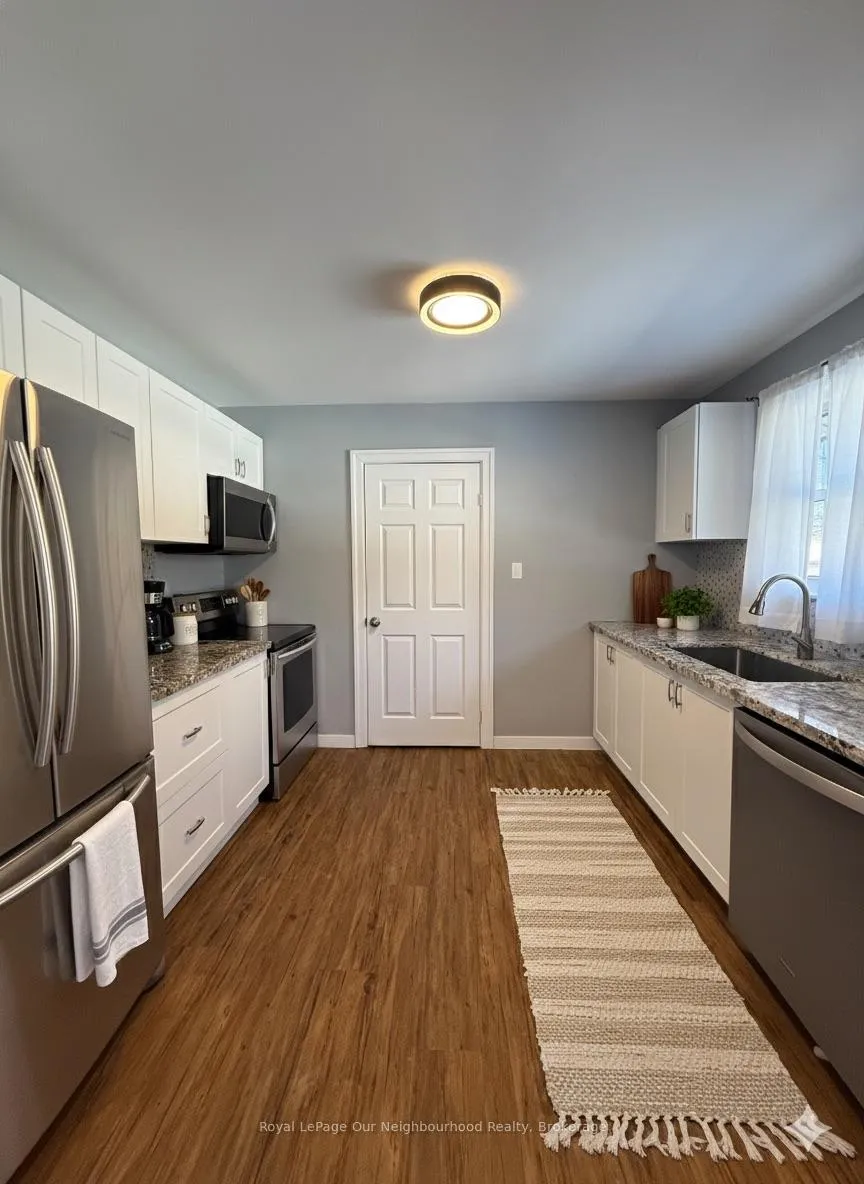 Photo 3 of Unit Upper, 741 Maryland Avenue, Peterborough, Otonabee Ward 1 — HOMEH