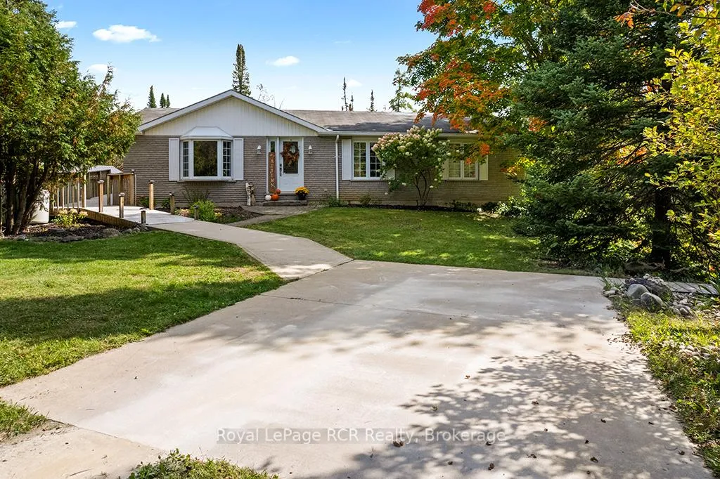 Front of 282848 Normanby-Bentinck Townline