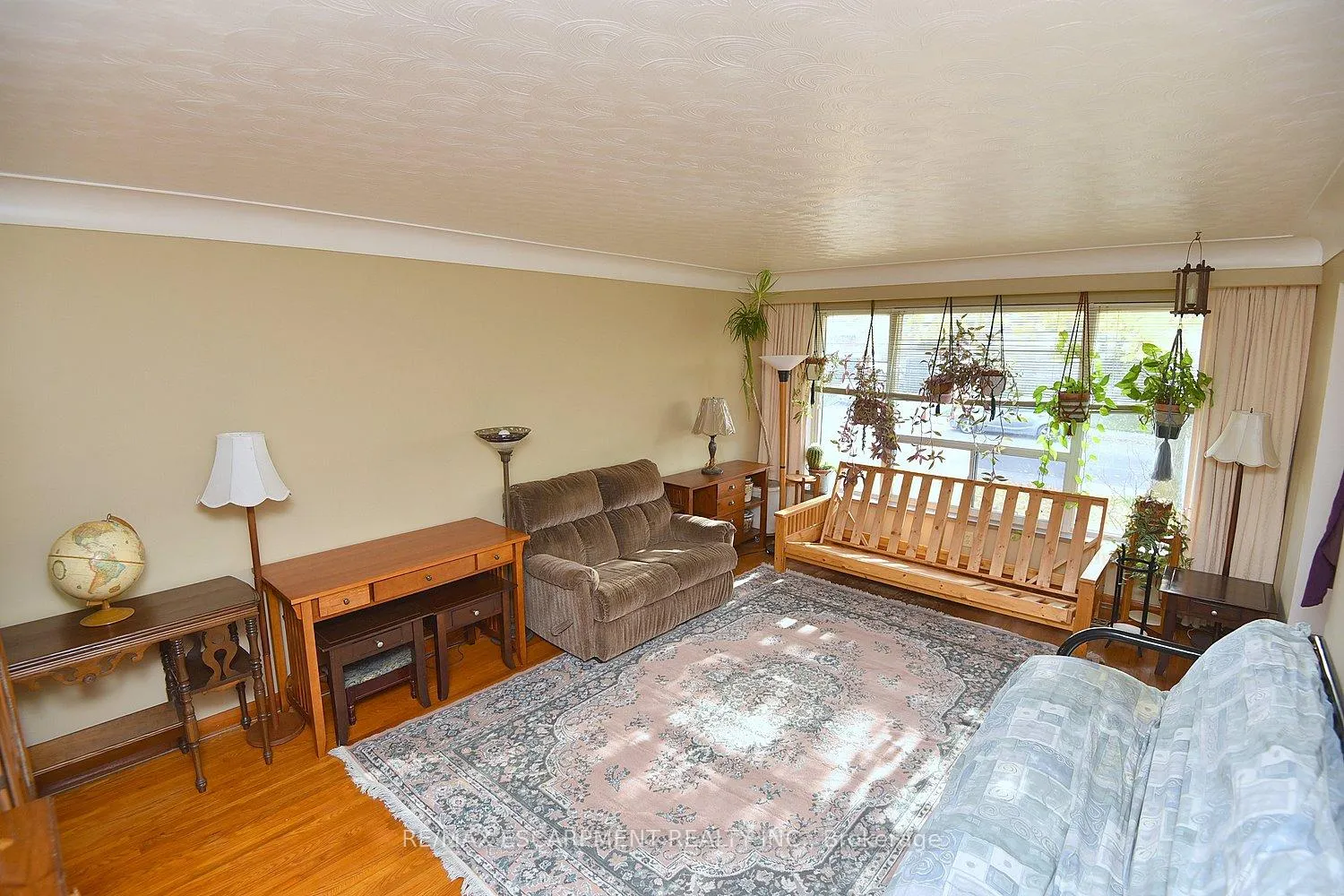 Photo 6 of 57 Cameo Avenue, Hamilton, Macassa — HOMEH