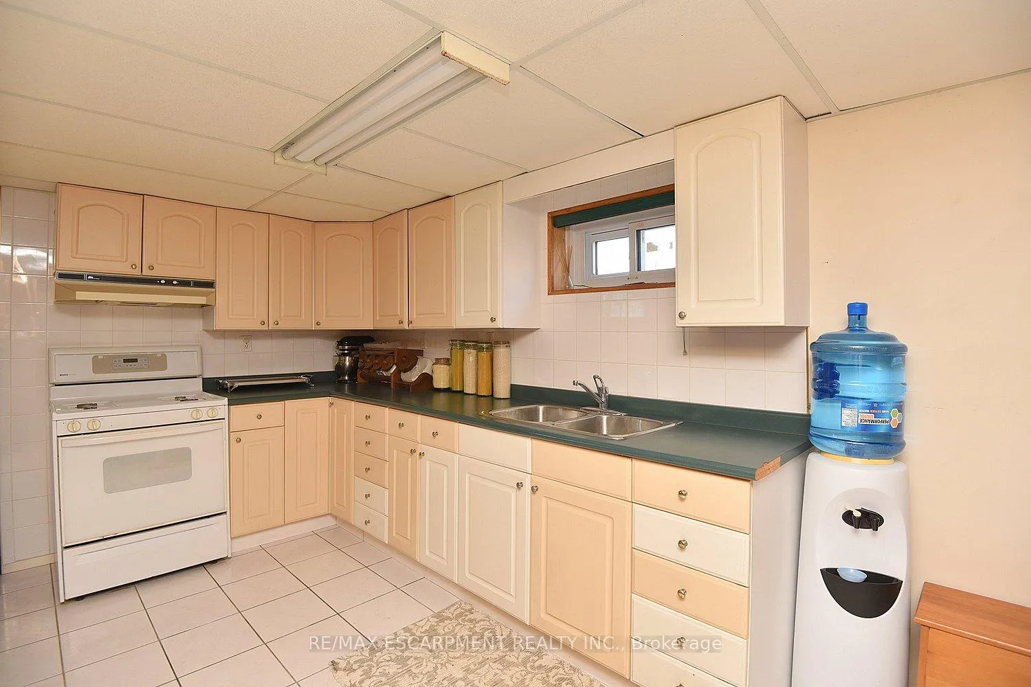 Photo 13 of 57 Cameo Avenue, Hamilton, Macassa — HOMEH