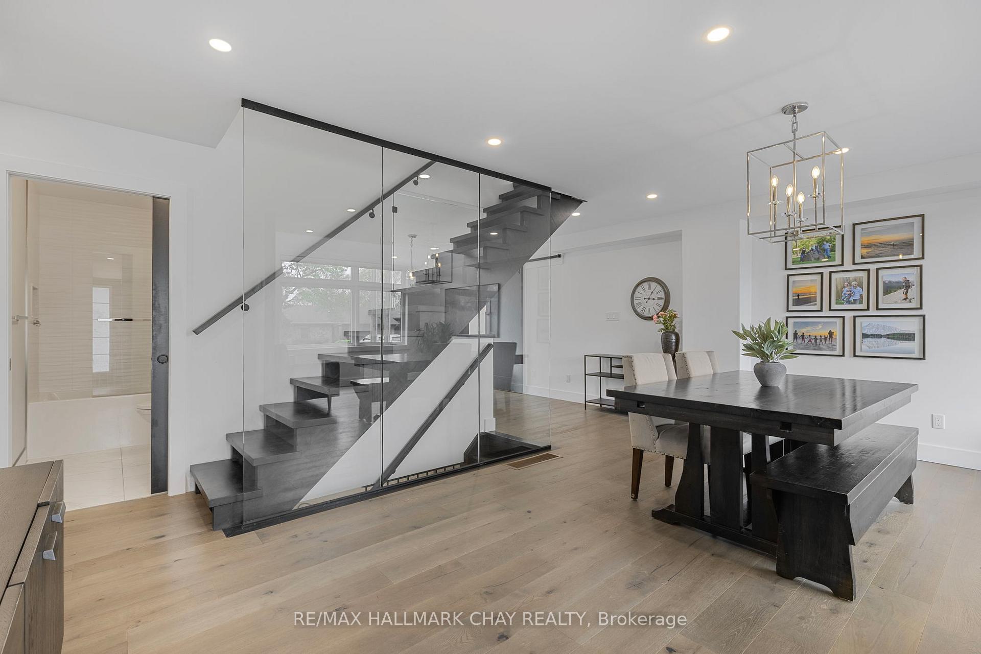 Photo 6 of 54 Highland Avenue, Barrie, Codrington — HOMEH