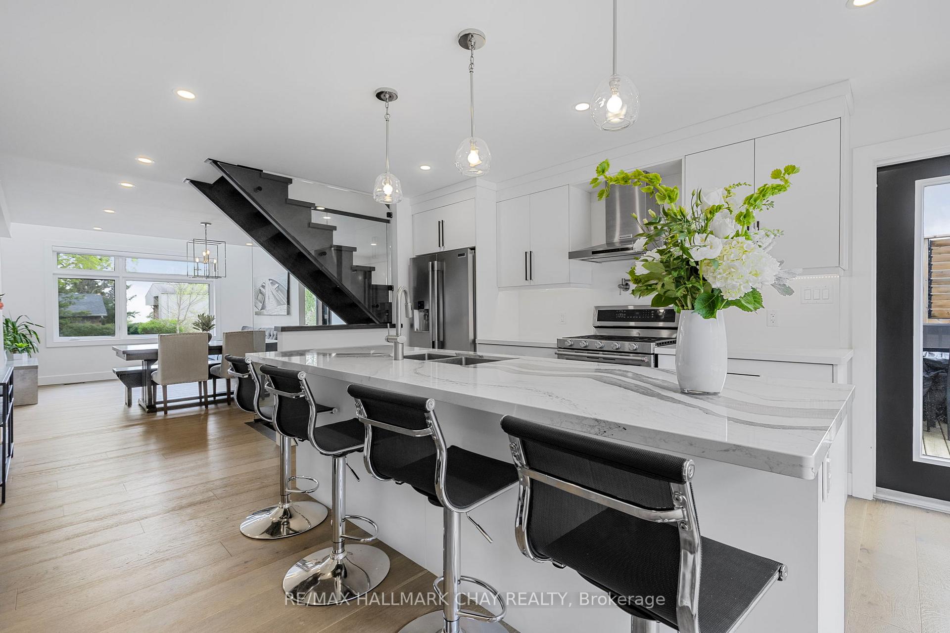 Photo 14 of 54 Highland Avenue, Barrie, Codrington — HOMEH