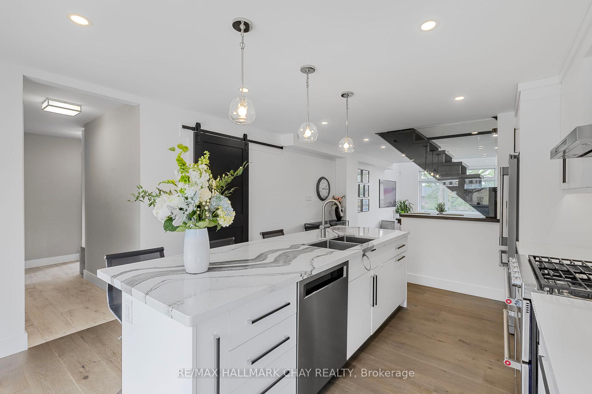 Photo 15 of 54 Highland Avenue, Barrie, Codrington — HOMEH