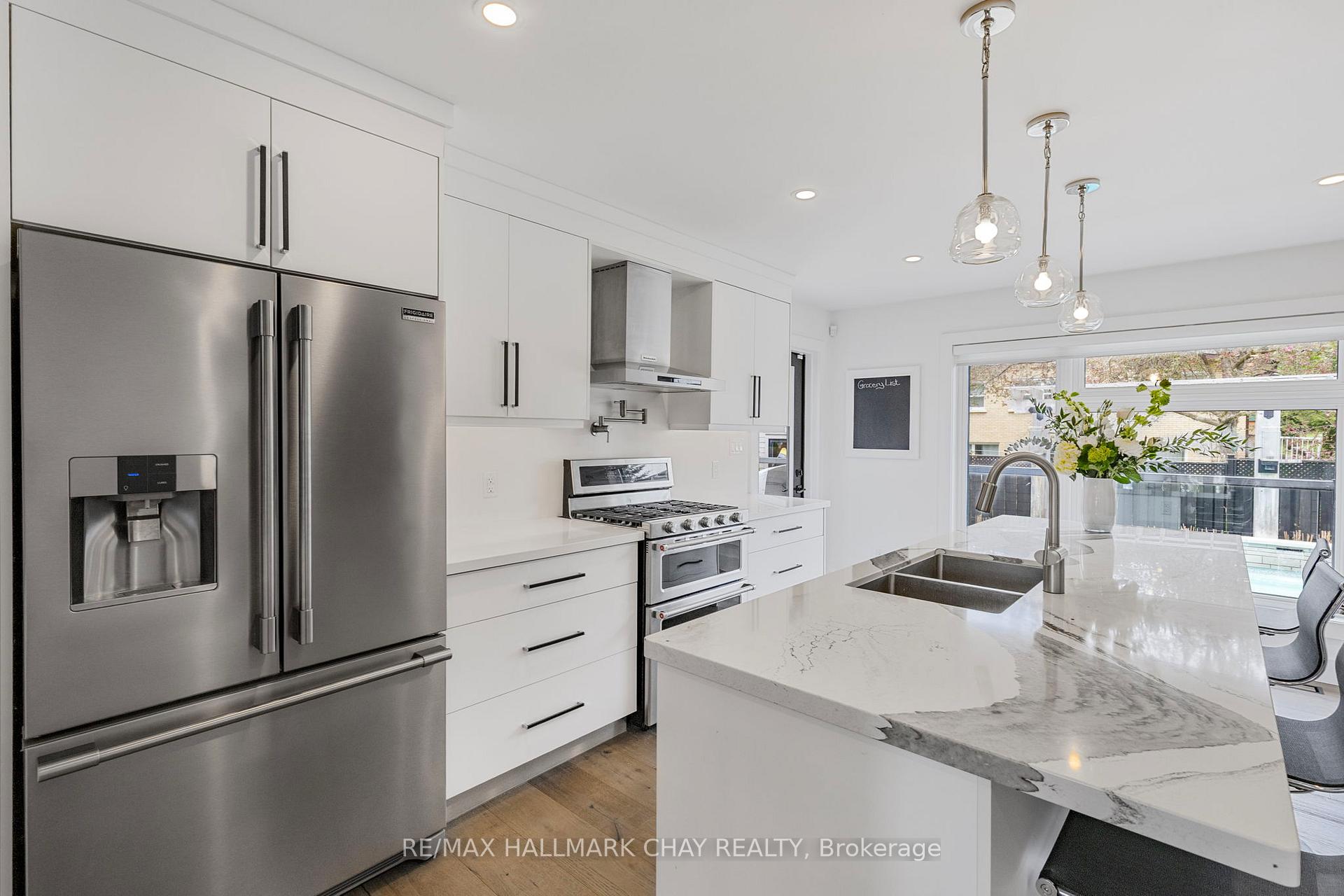 Photo 17 of 54 Highland Avenue, Barrie, Codrington — HOMEH