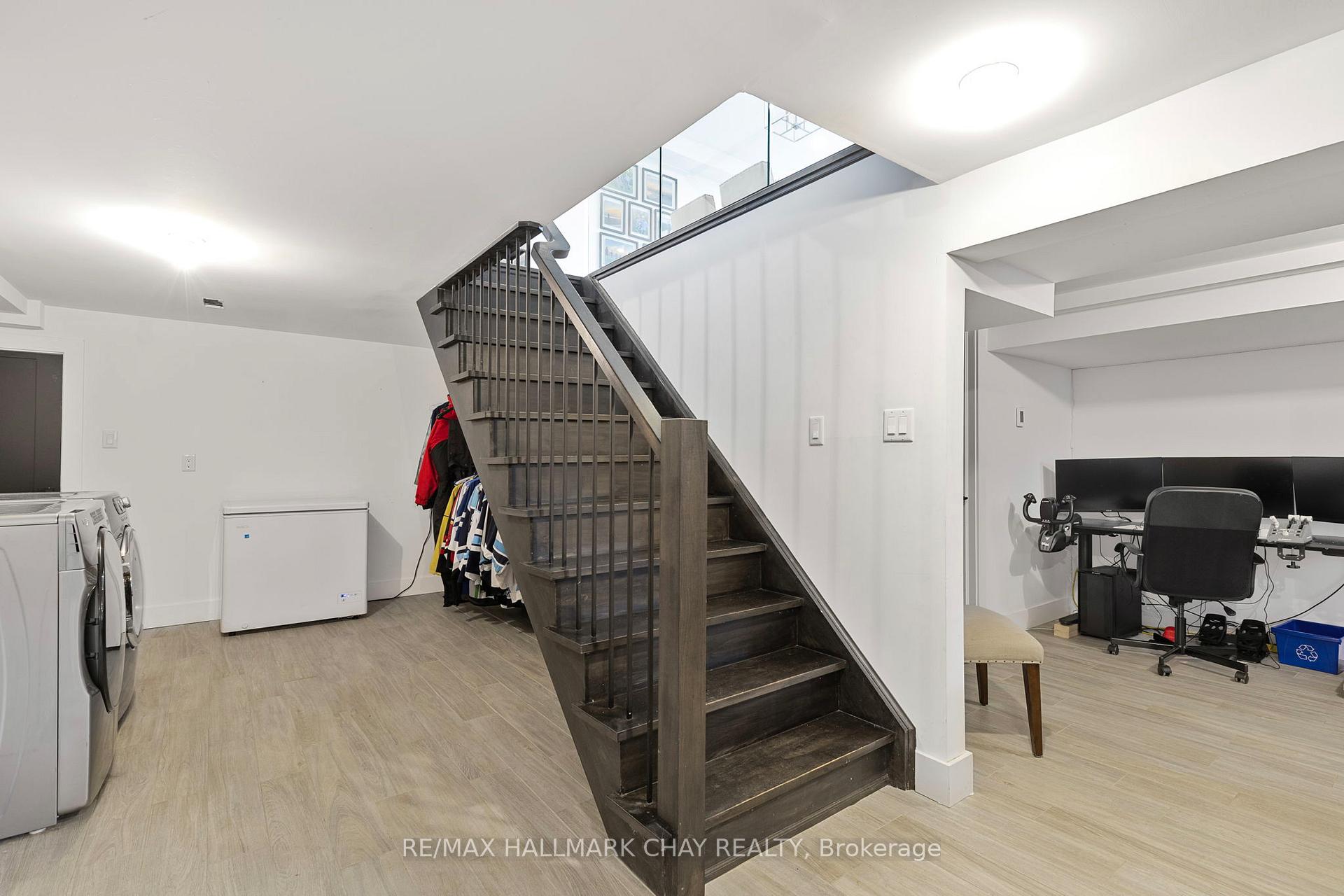 Photo 37 of 54 Highland Avenue, Barrie, Codrington — HOMEH