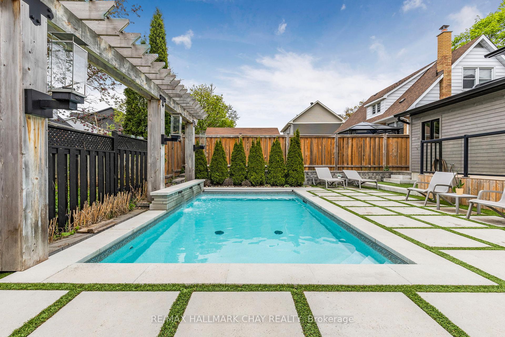 Photo 43 of 54 Highland Avenue, Barrie, Codrington — HOMEH