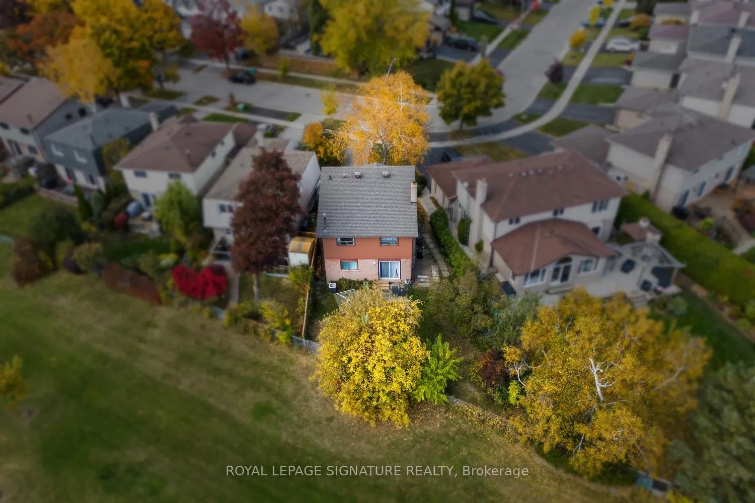 Photo 19 of 581 Stonebridge Lane N, Pickering, West Shore — HOMEH