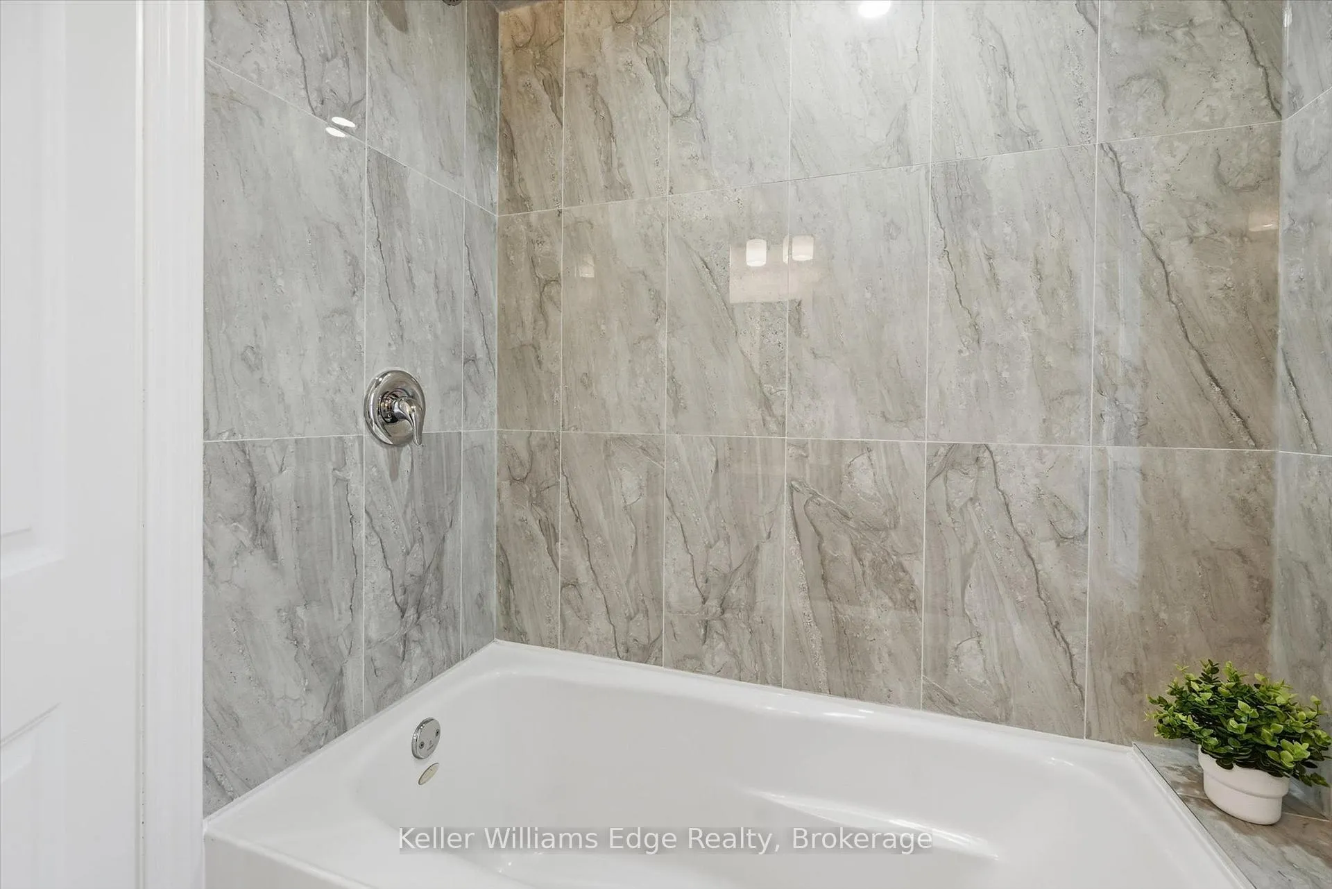 Photo 26 of 65 Smith Avenue, Hamilton, Landsdale — HOMEH
