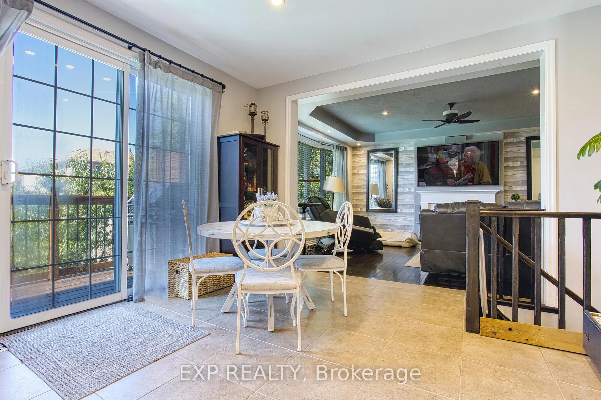Photo 16 of 261 Montreal Circle, Hamilton, Stoney Creek — HOMEH