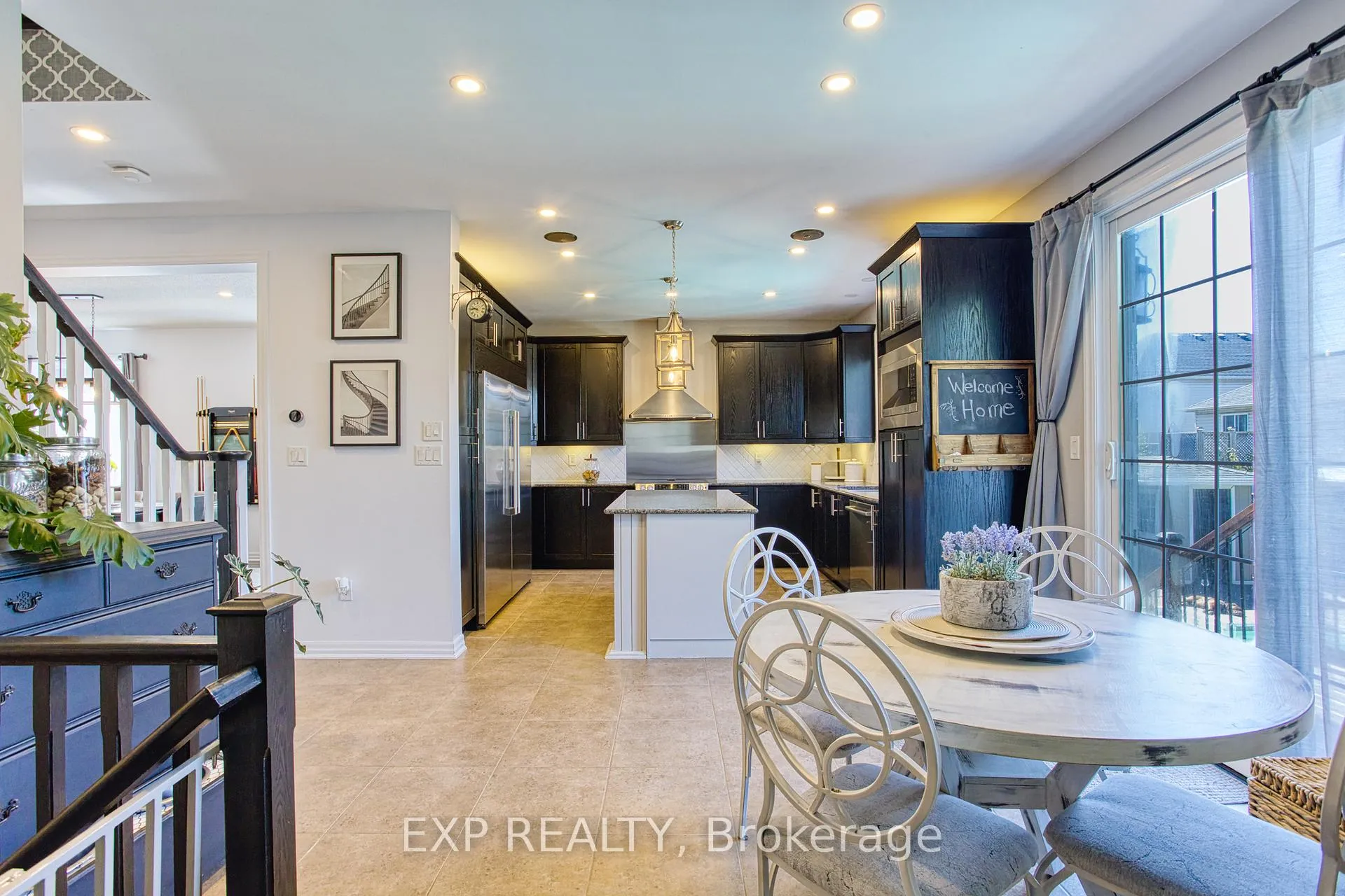 Photo 20 of 261 Montreal Circle, Hamilton, Stoney Creek — HOMEH