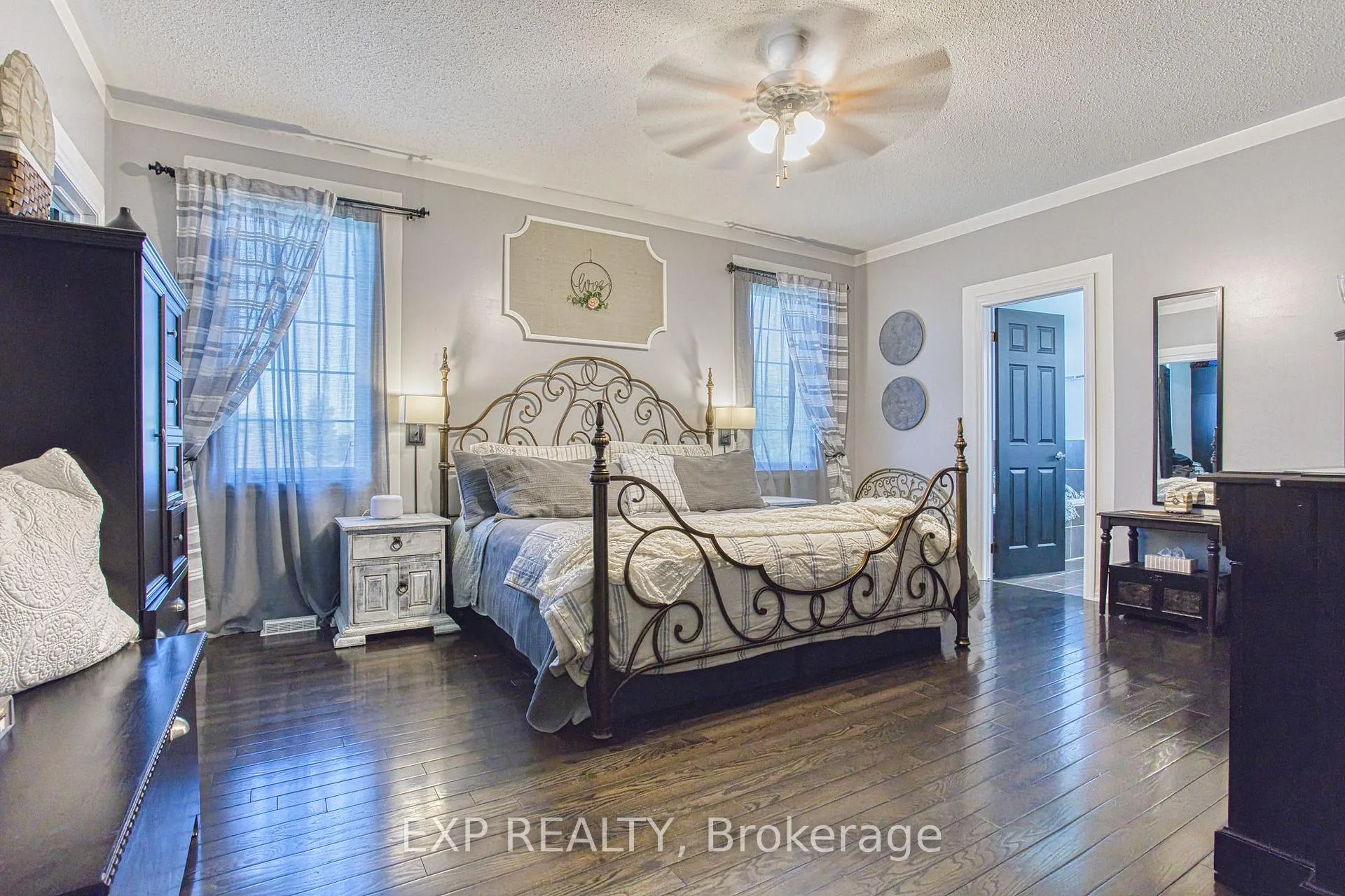 Photo 21 of 261 Montreal Circle, Hamilton, Stoney Creek — HOMEH