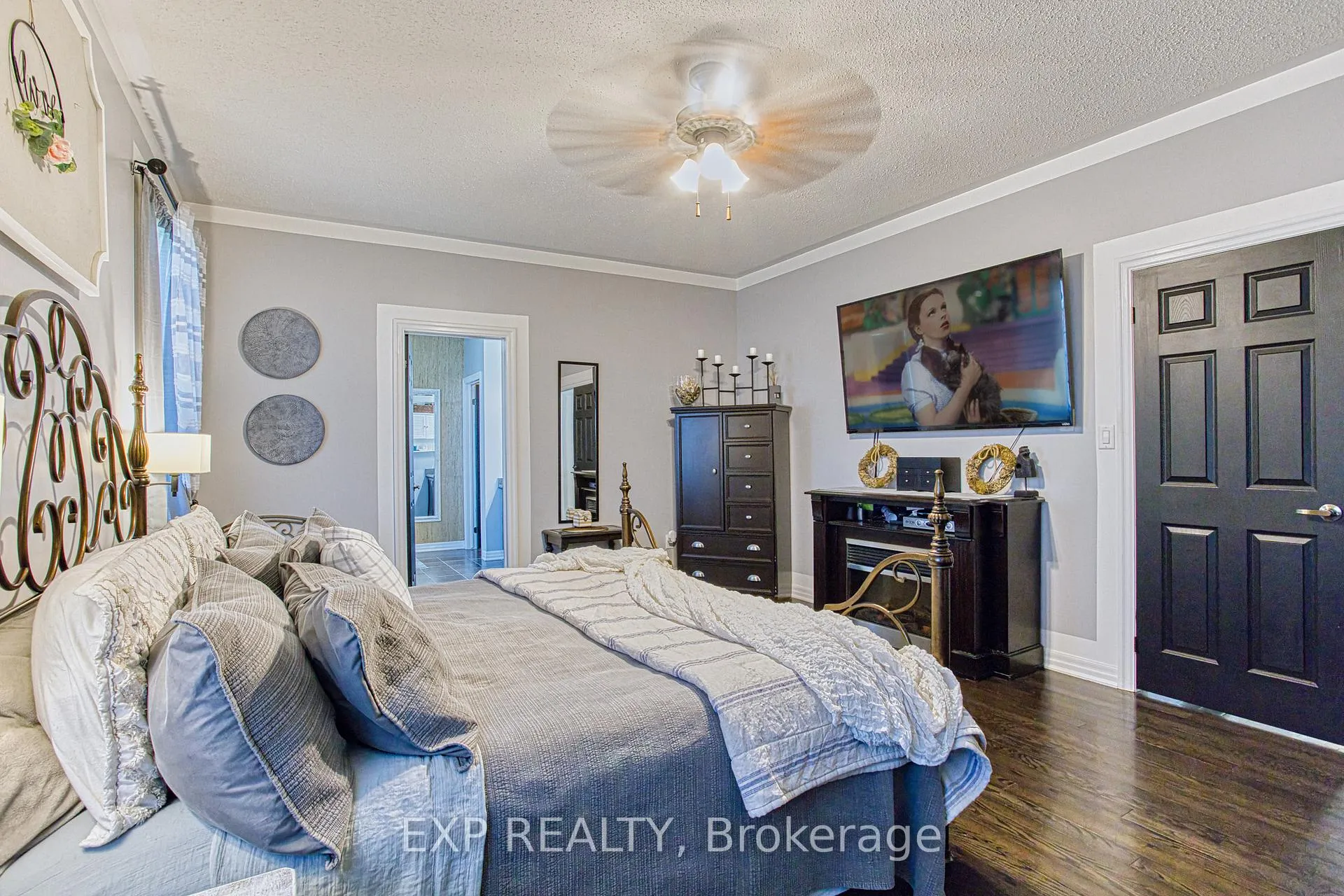 Photo 22 of 261 Montreal Circle, Hamilton, Stoney Creek — HOMEH