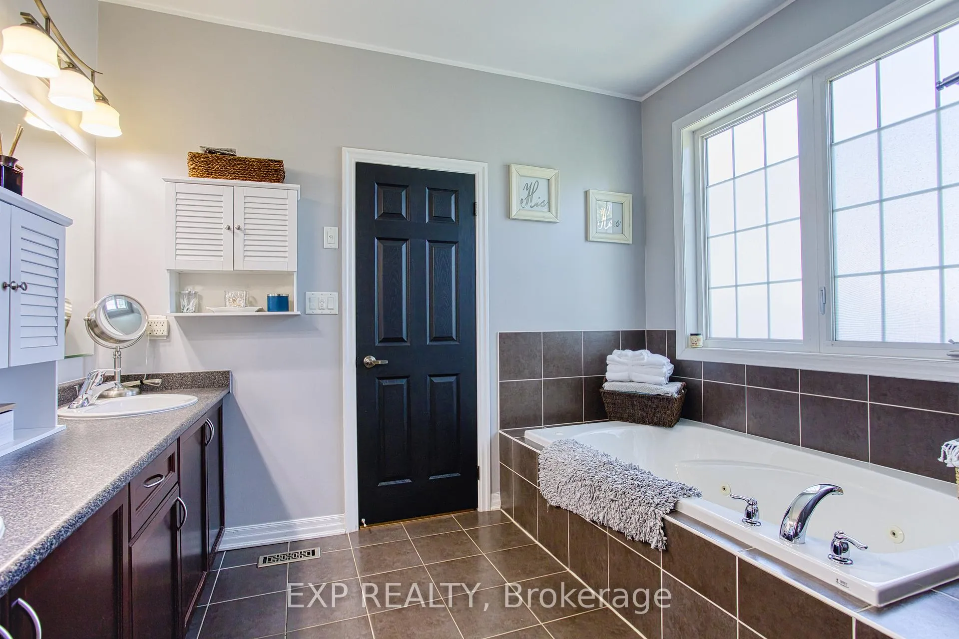 Photo 24 of 261 Montreal Circle, Hamilton, Stoney Creek — HOMEH