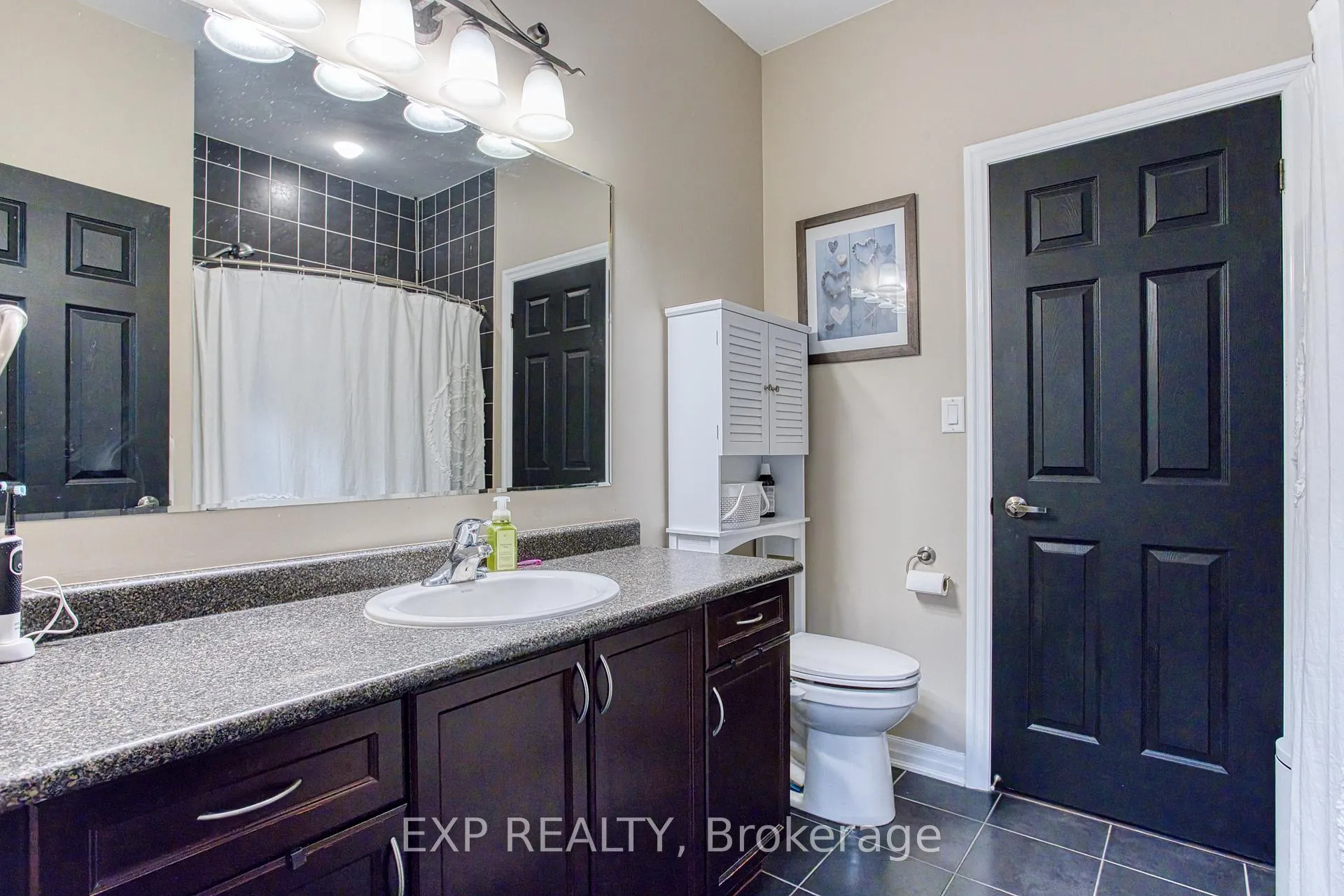 Photo 27 of 261 Montreal Circle, Hamilton, Stoney Creek — HOMEH
