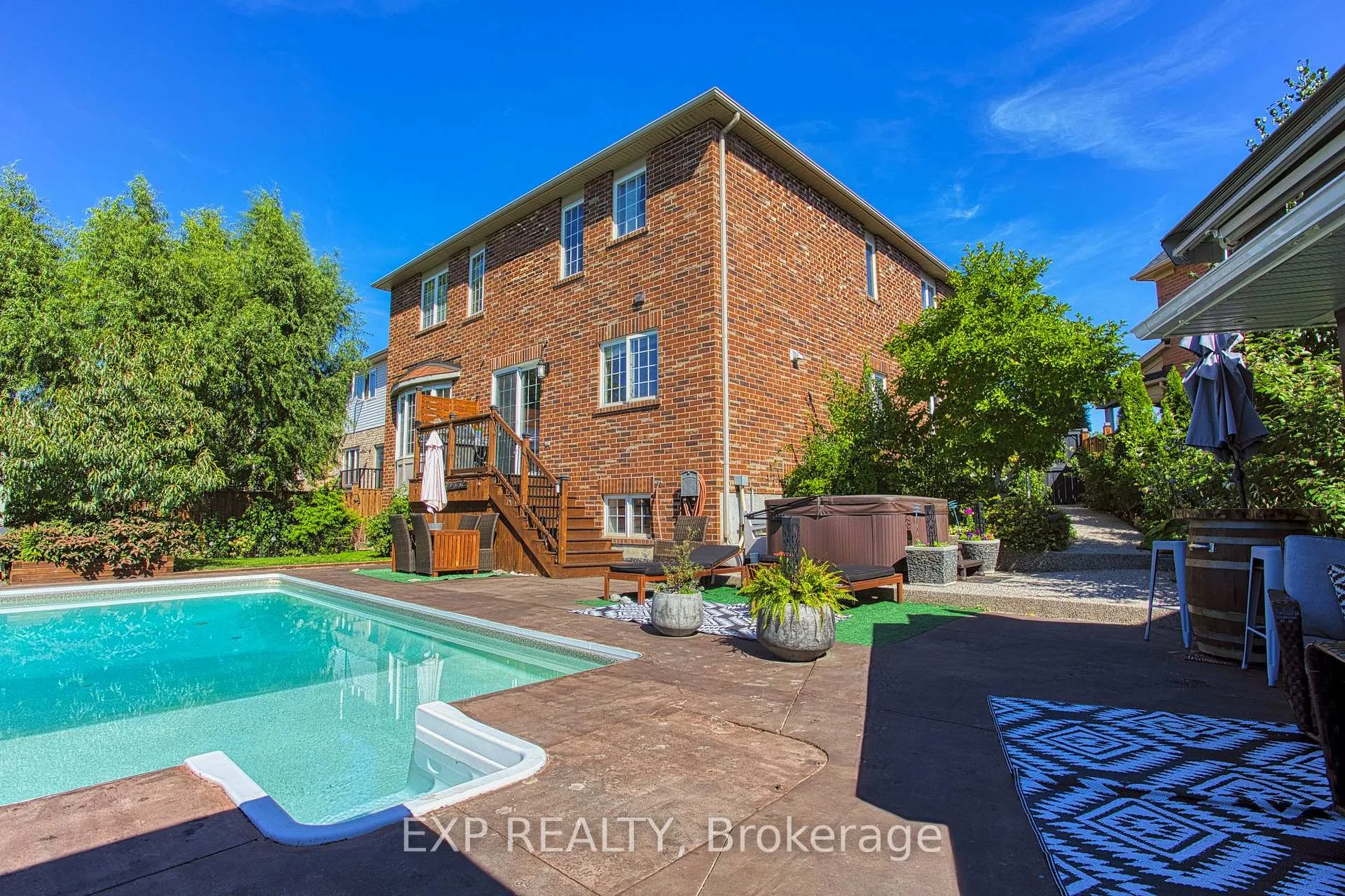 Photo 31 of 261 Montreal Circle, Hamilton, Stoney Creek — HOMEH