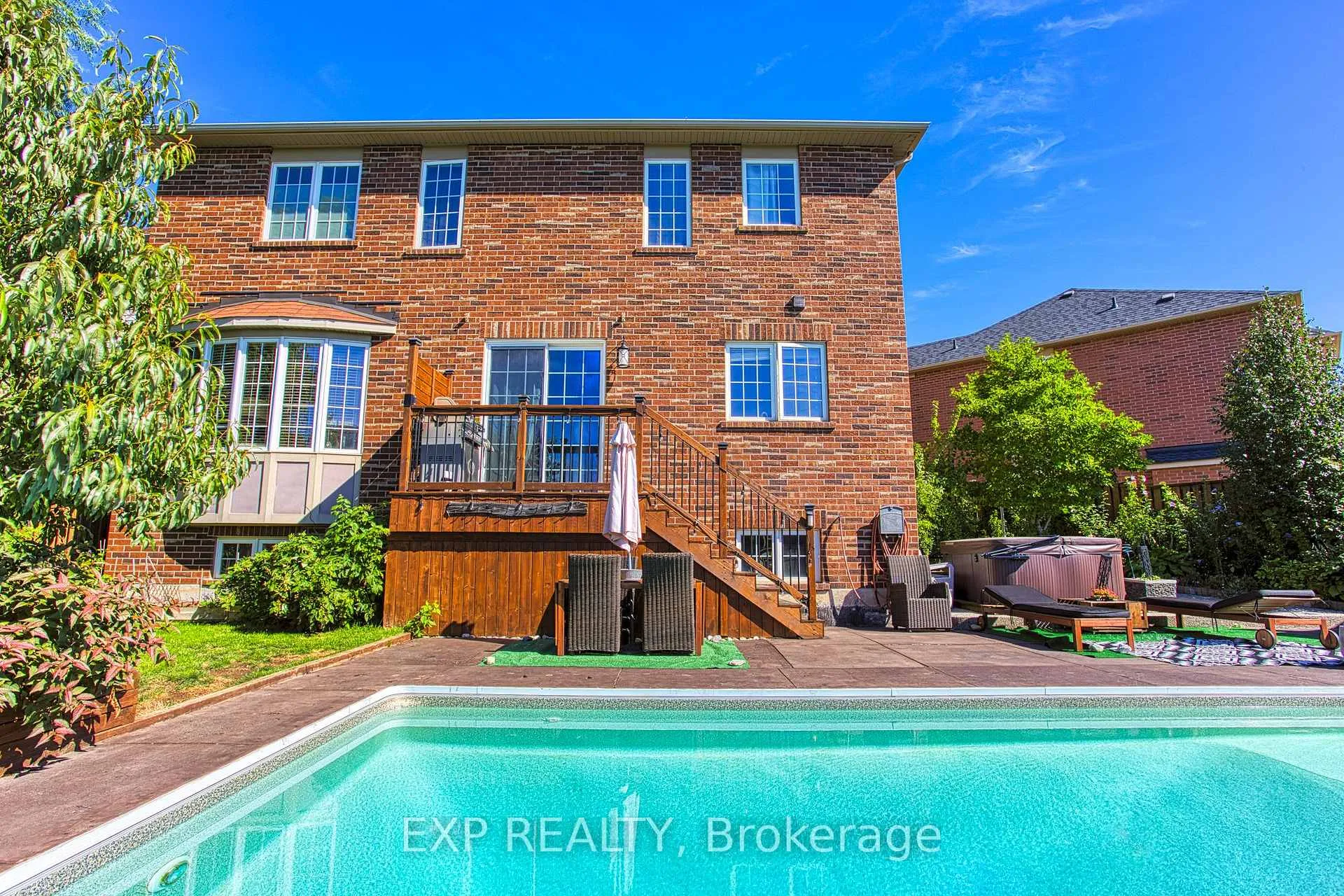 Photo 32 of 261 Montreal Circle, Hamilton, Stoney Creek — HOMEH