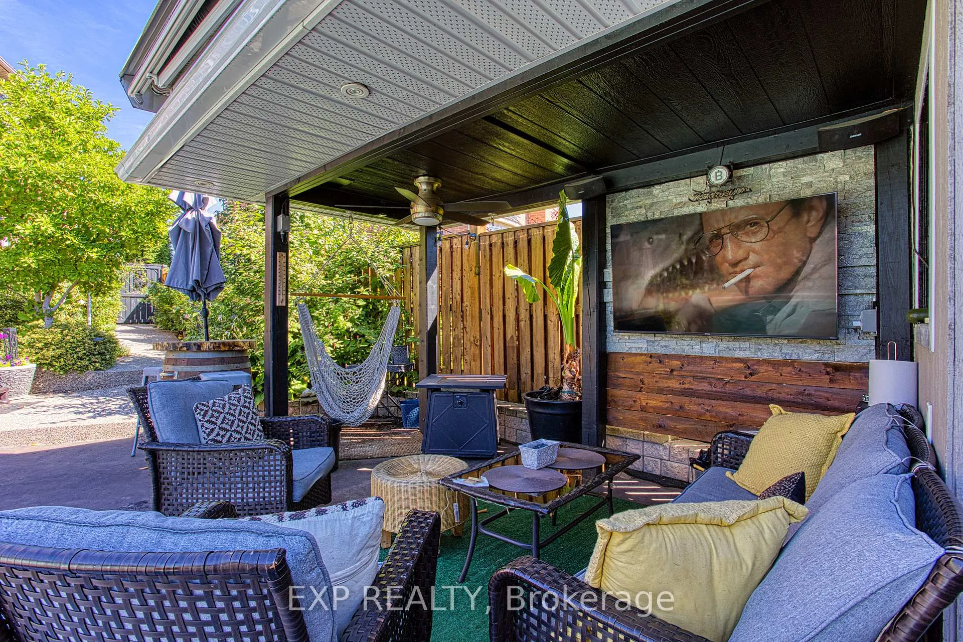 Photo 34 of 261 Montreal Circle, Hamilton, Stoney Creek — HOMEH