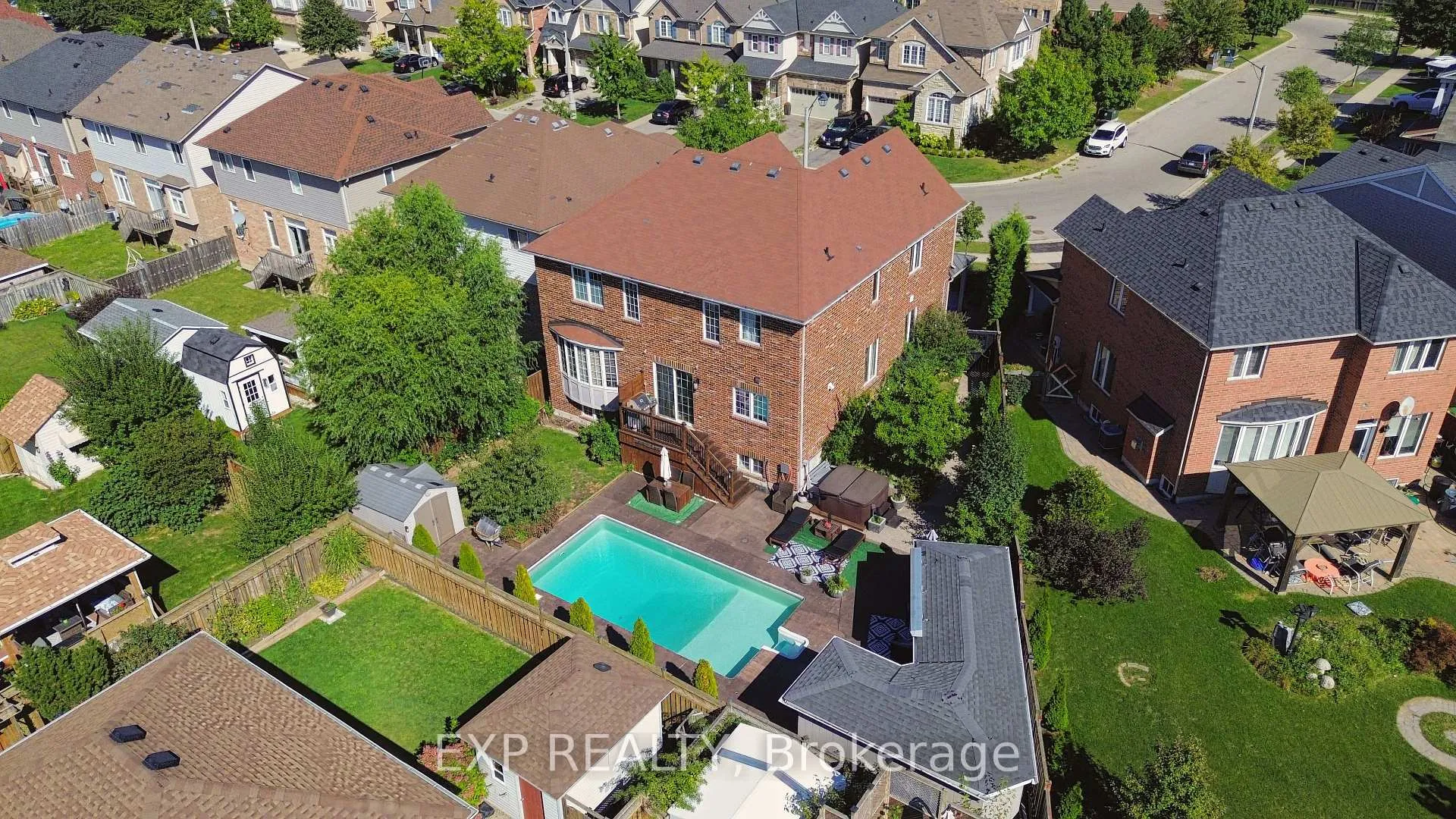 Photo 37 of 261 Montreal Circle, Hamilton, Stoney Creek — HOMEH