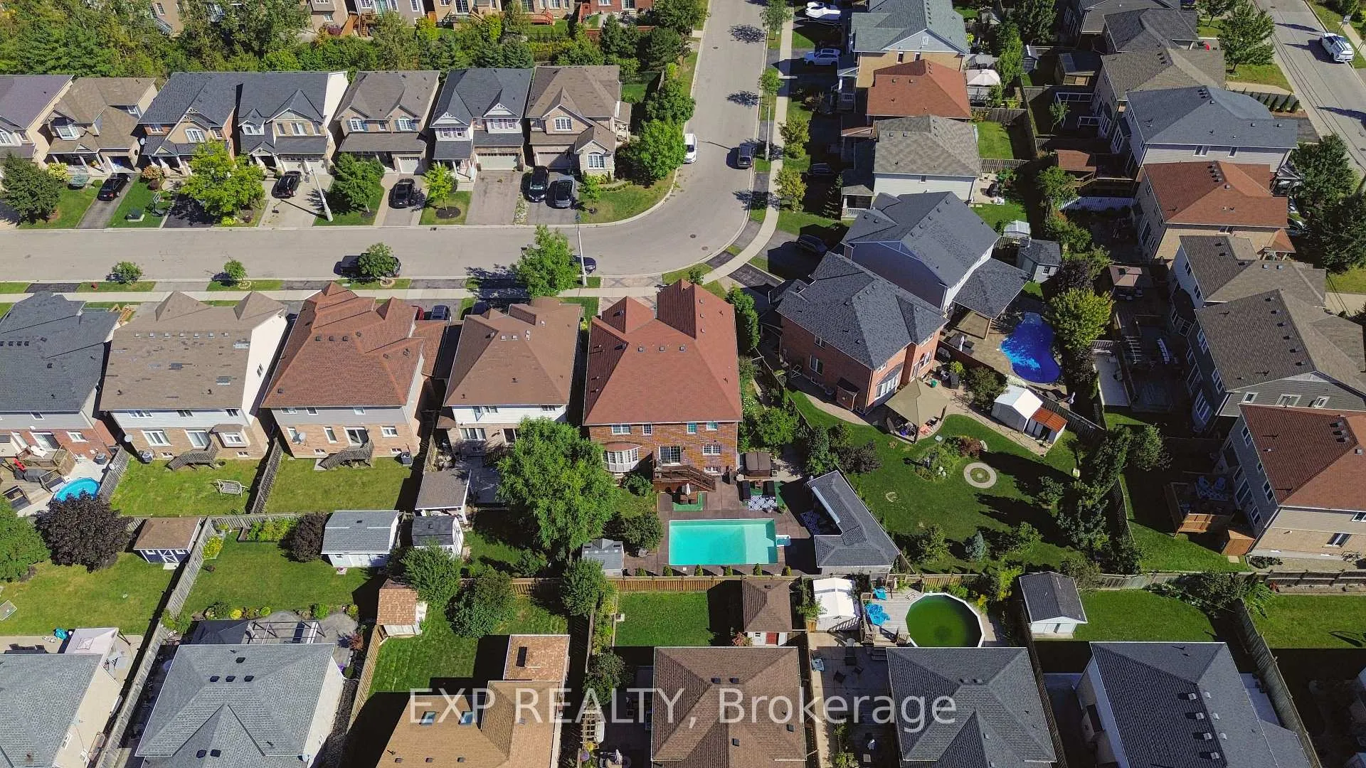 Photo 38 of 261 Montreal Circle, Hamilton, Stoney Creek — HOMEH