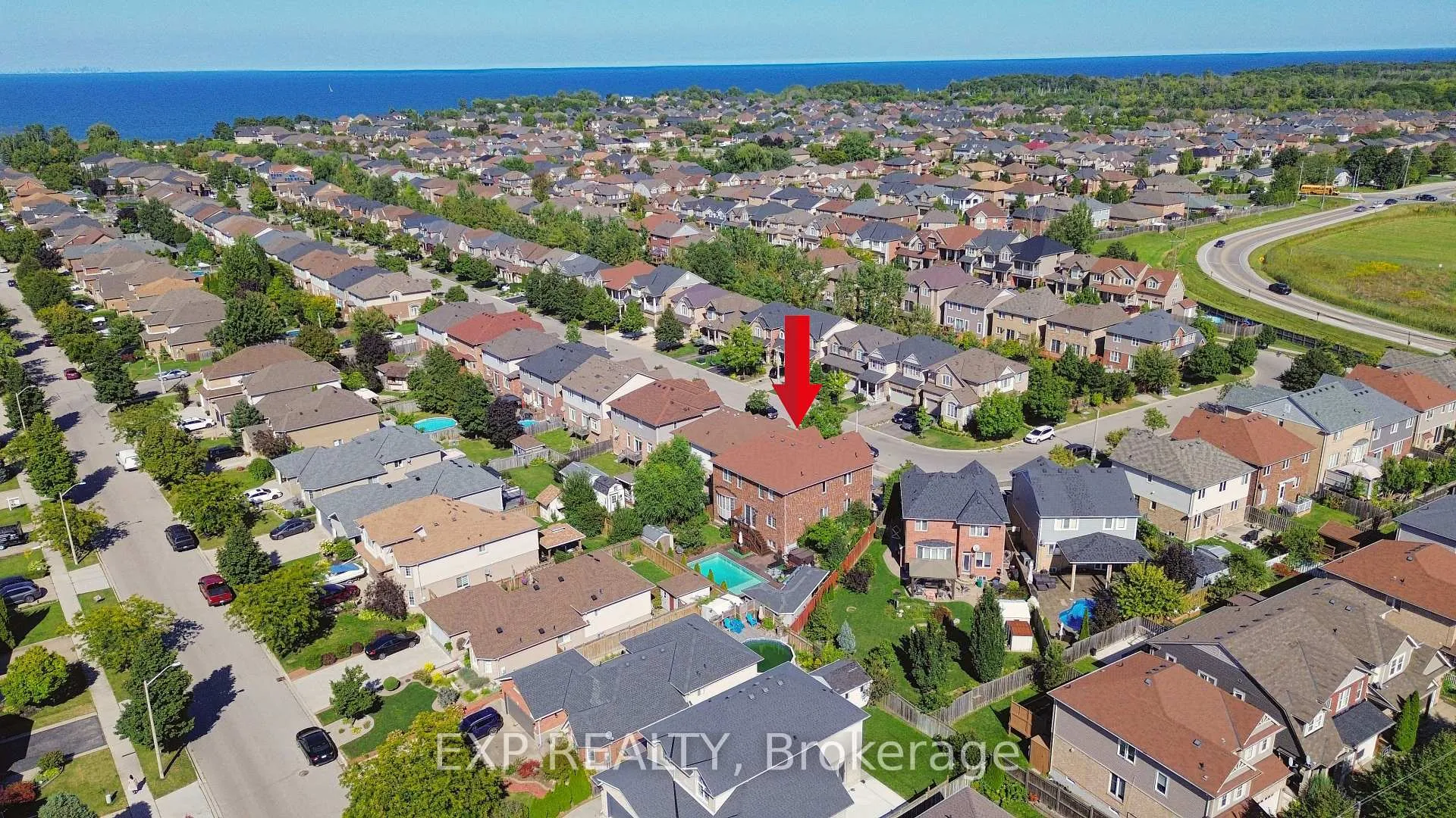 Photo 39 of 261 Montreal Circle, Hamilton, Stoney Creek — HOMEH