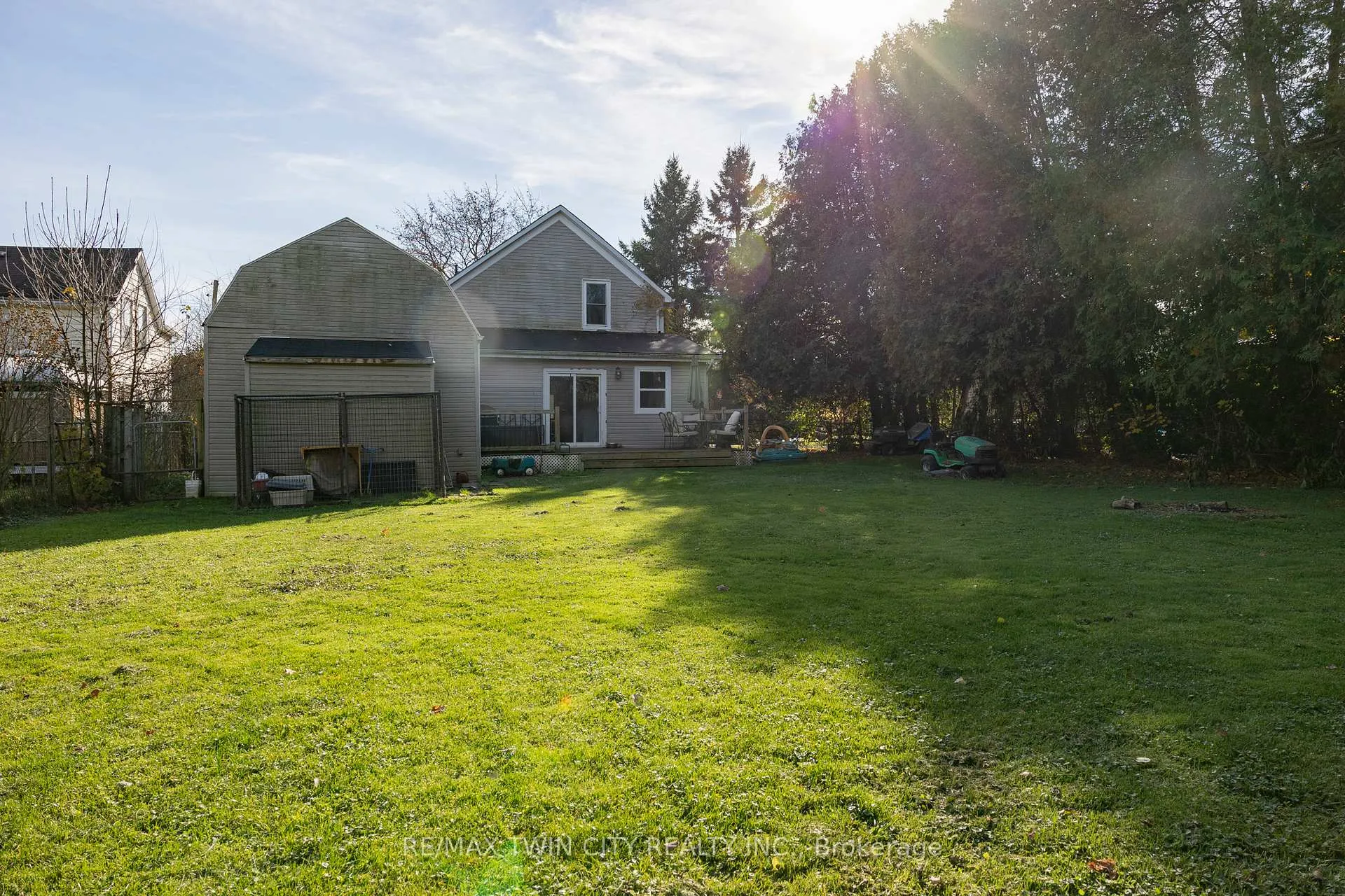 Photo 6 of 264 Oakland Road, Brant, Oakland — HOMEH