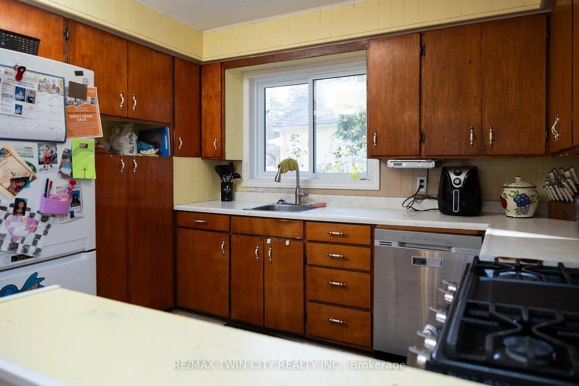 Photo 12 of 264 Oakland Road, Brant, Oakland — HOMEH