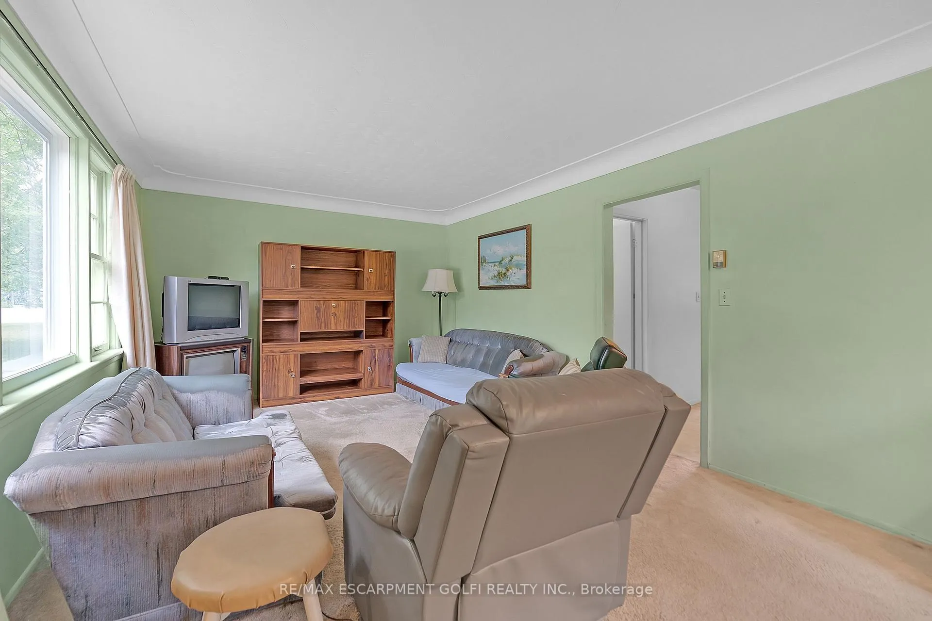 Photo 5 of 955 Lawrence Road, Hamilton, Rosedale — HOMEH
