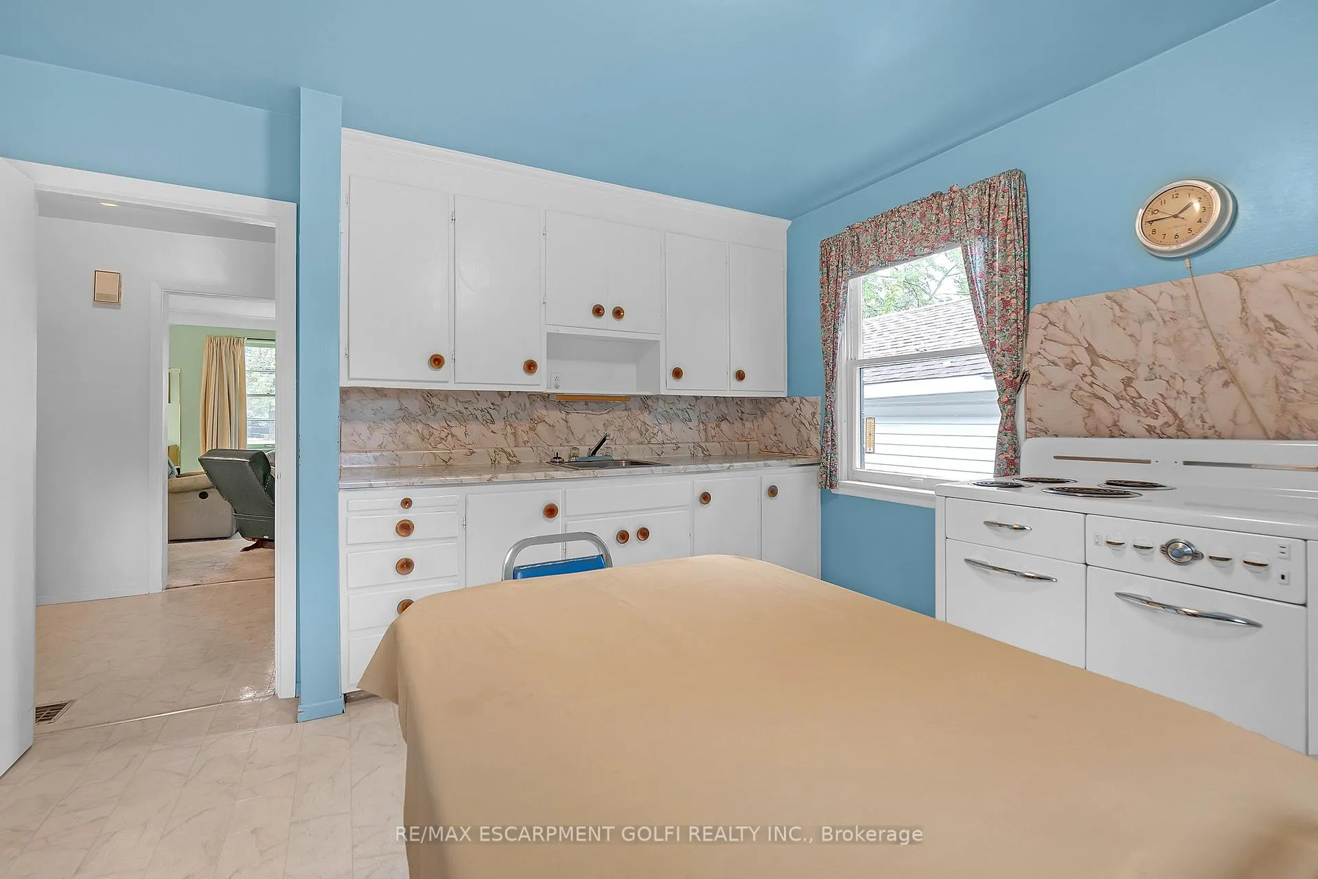 Photo 12 of 955 Lawrence Road, Hamilton, Rosedale — HOMEH