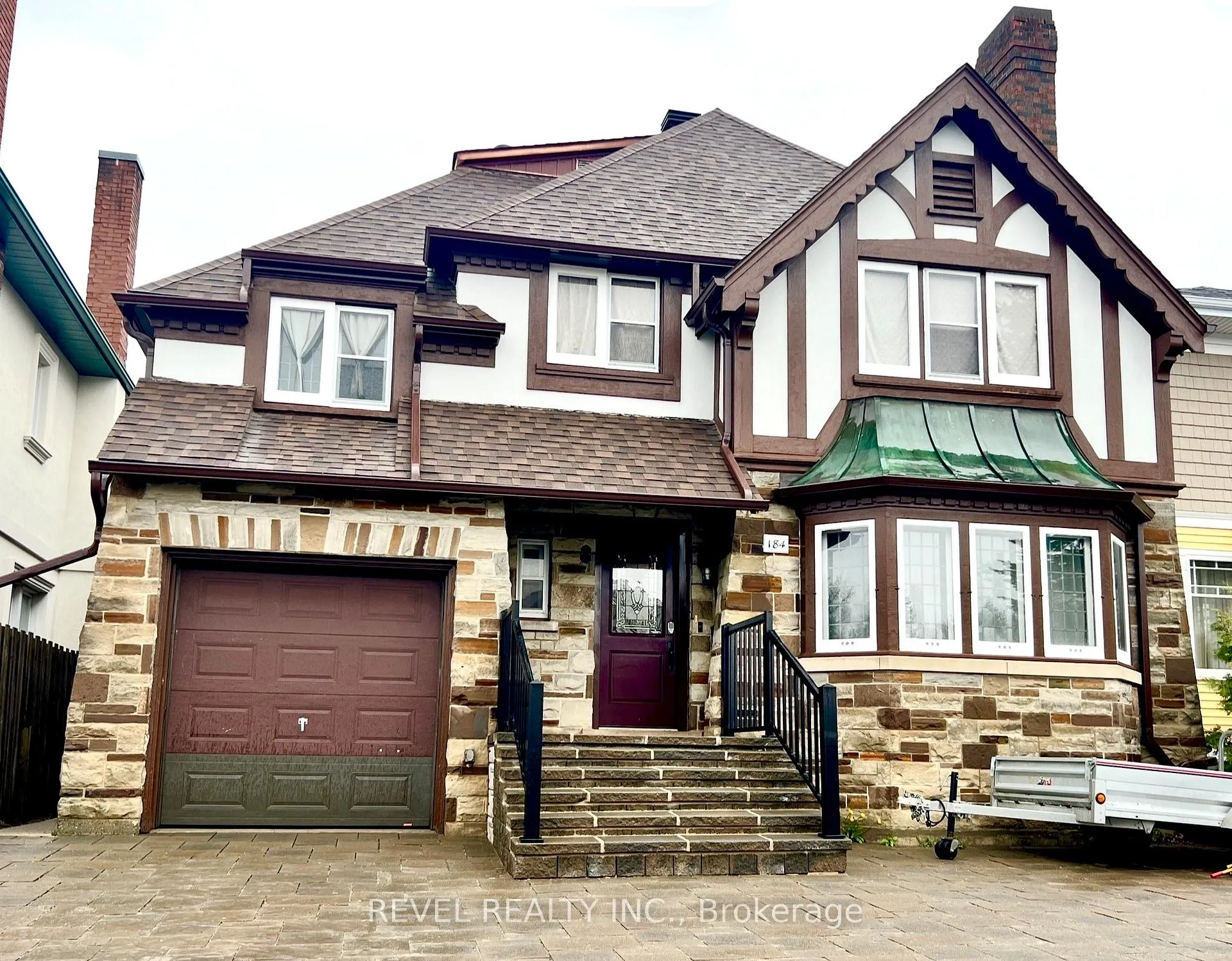 Front of 184 Hemlock Street