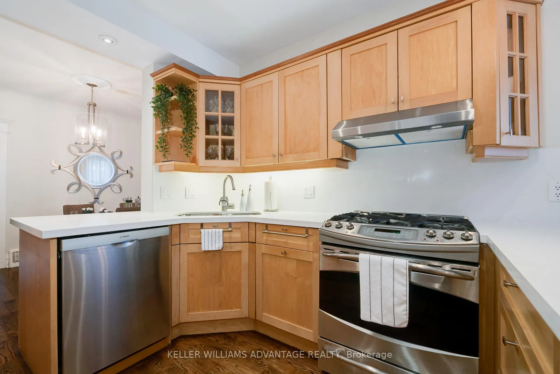 Photo 18 of 76 Sparkhall Avenue, Toronto, North Riverdale — HOMEH