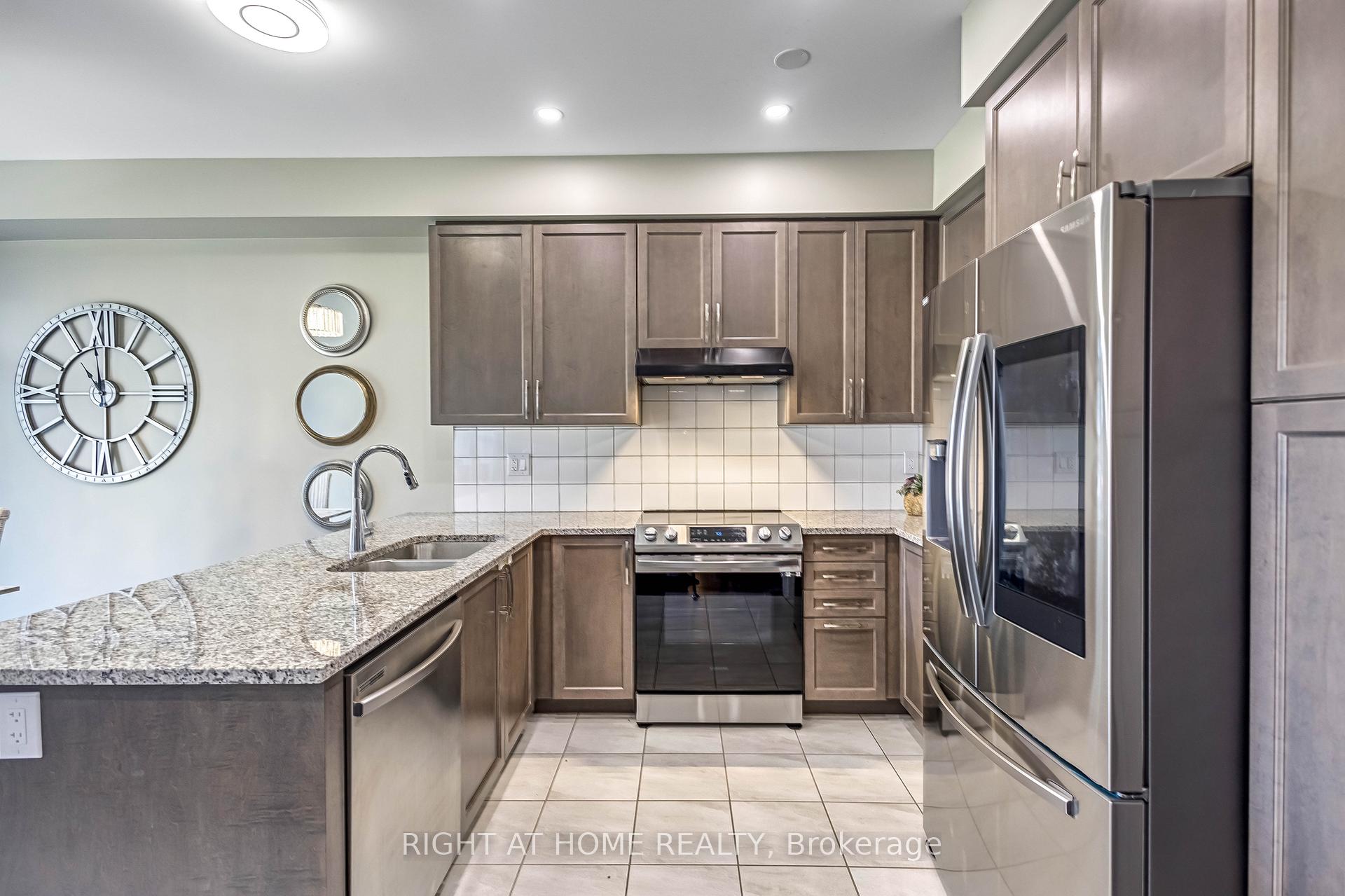 Photo 13 of 44 Santos Drive, Haldimand — HOMEH