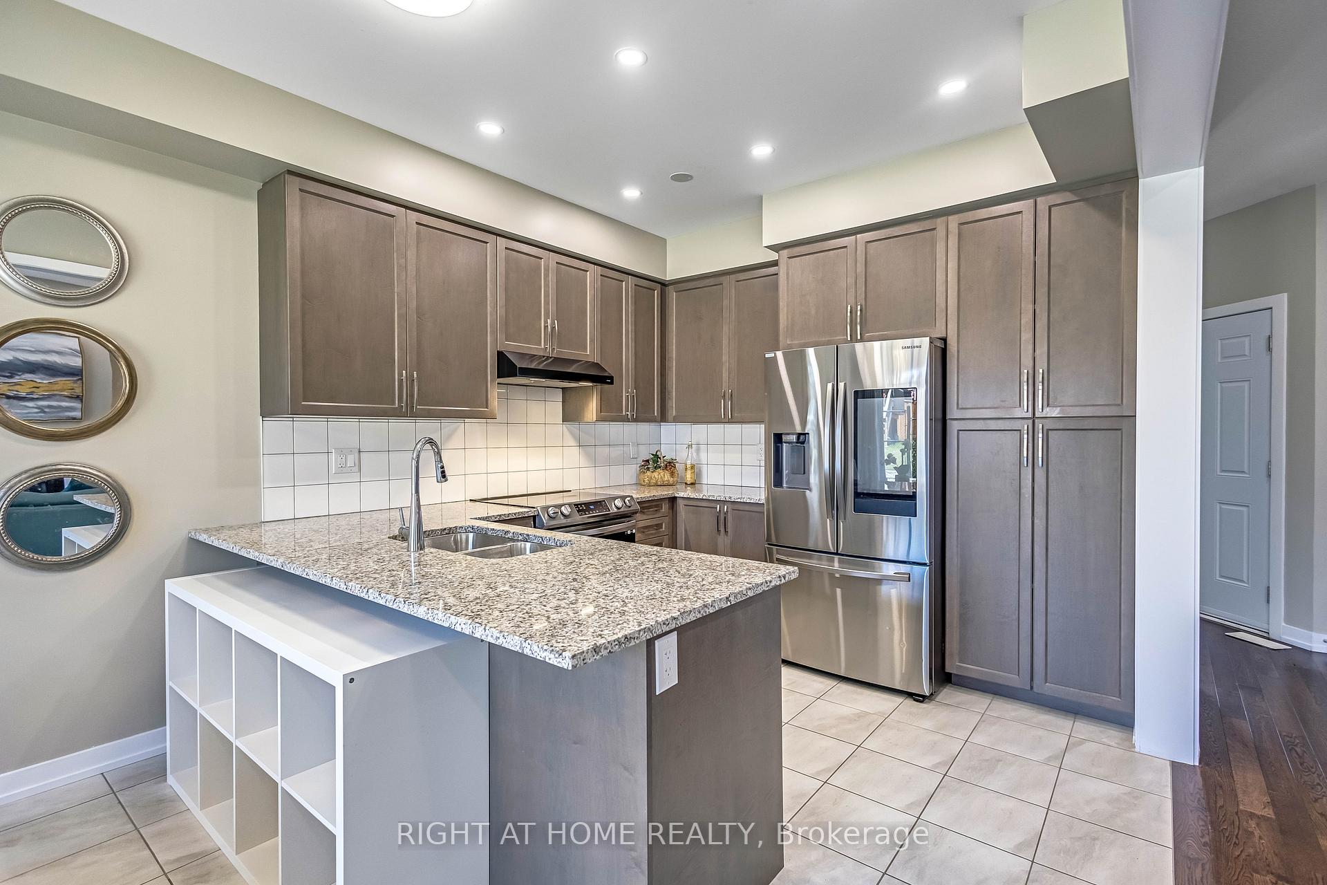 Photo 14 of 44 Santos Drive, Haldimand — HOMEH