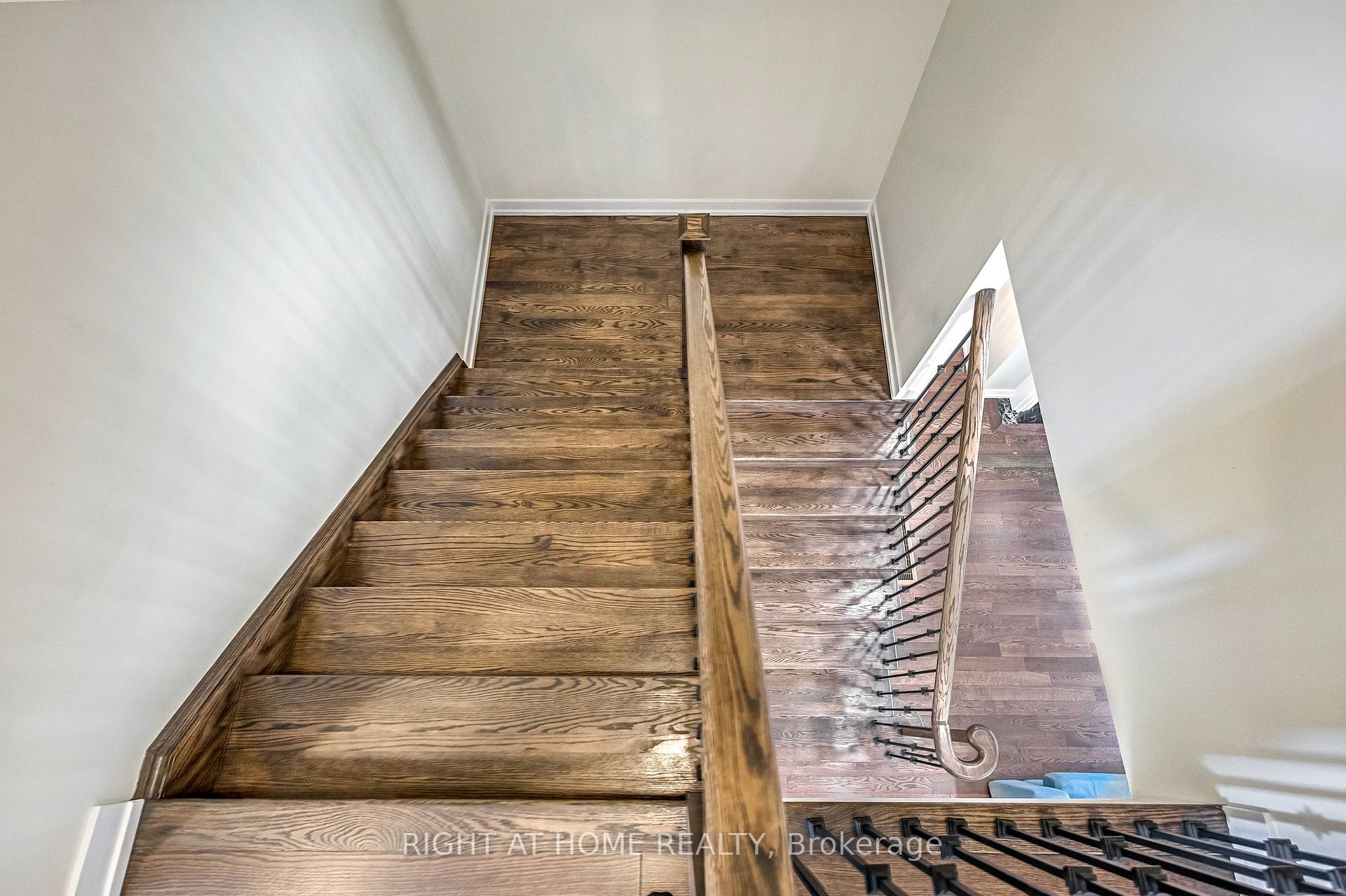 Photo 19 of 44 Santos Drive, Haldimand — HOMEH