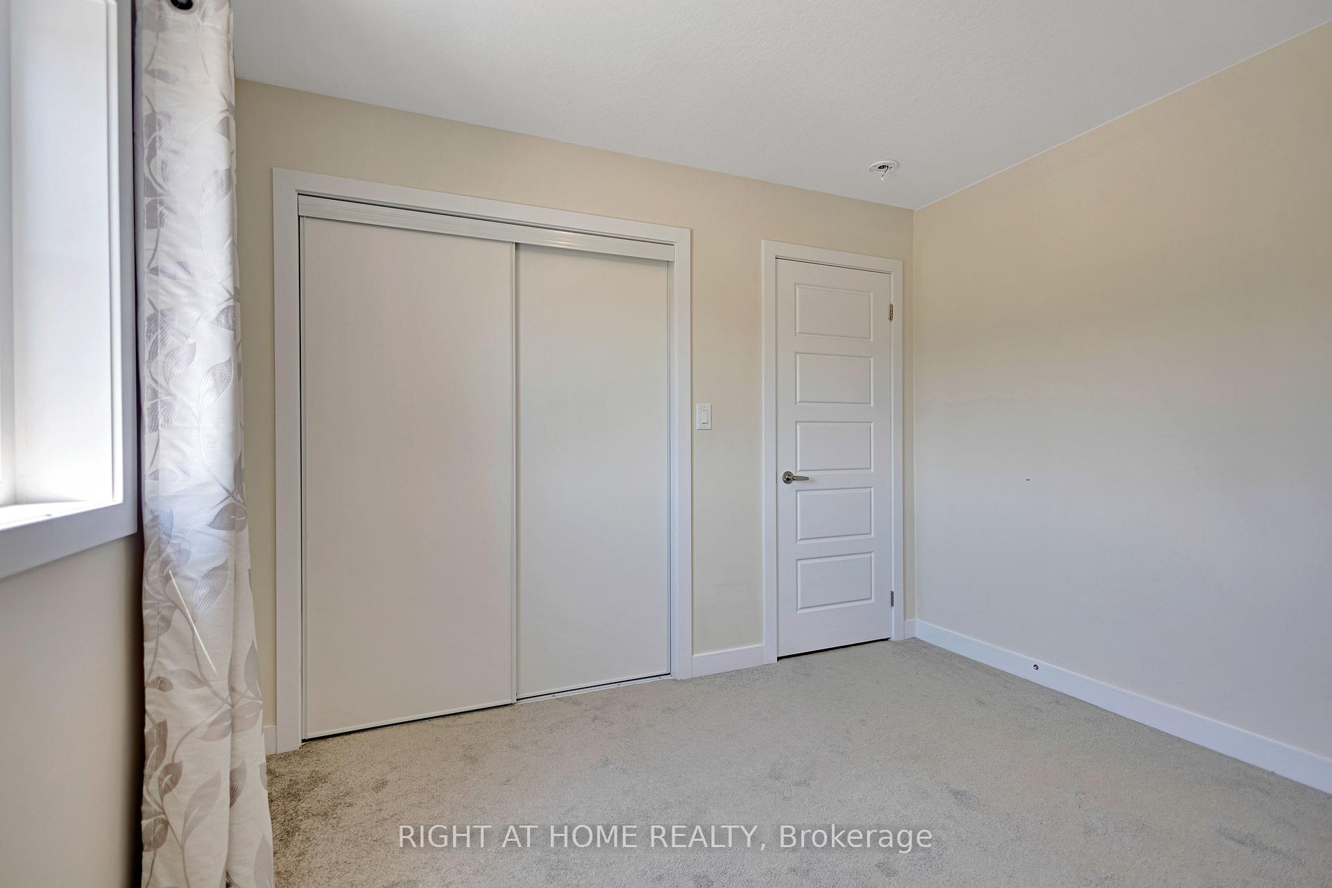 Photo 27 of 44 Santos Drive, Haldimand — HOMEH