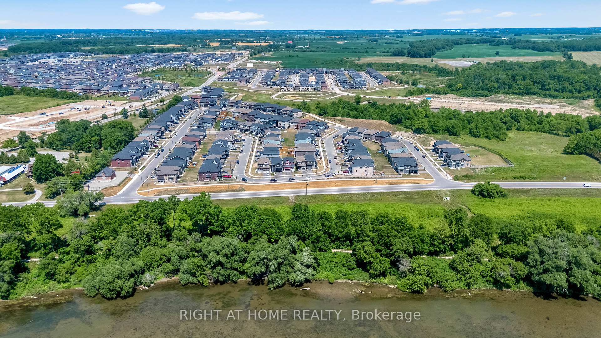 Photo 37 of 44 Santos Drive, Haldimand — HOMEH