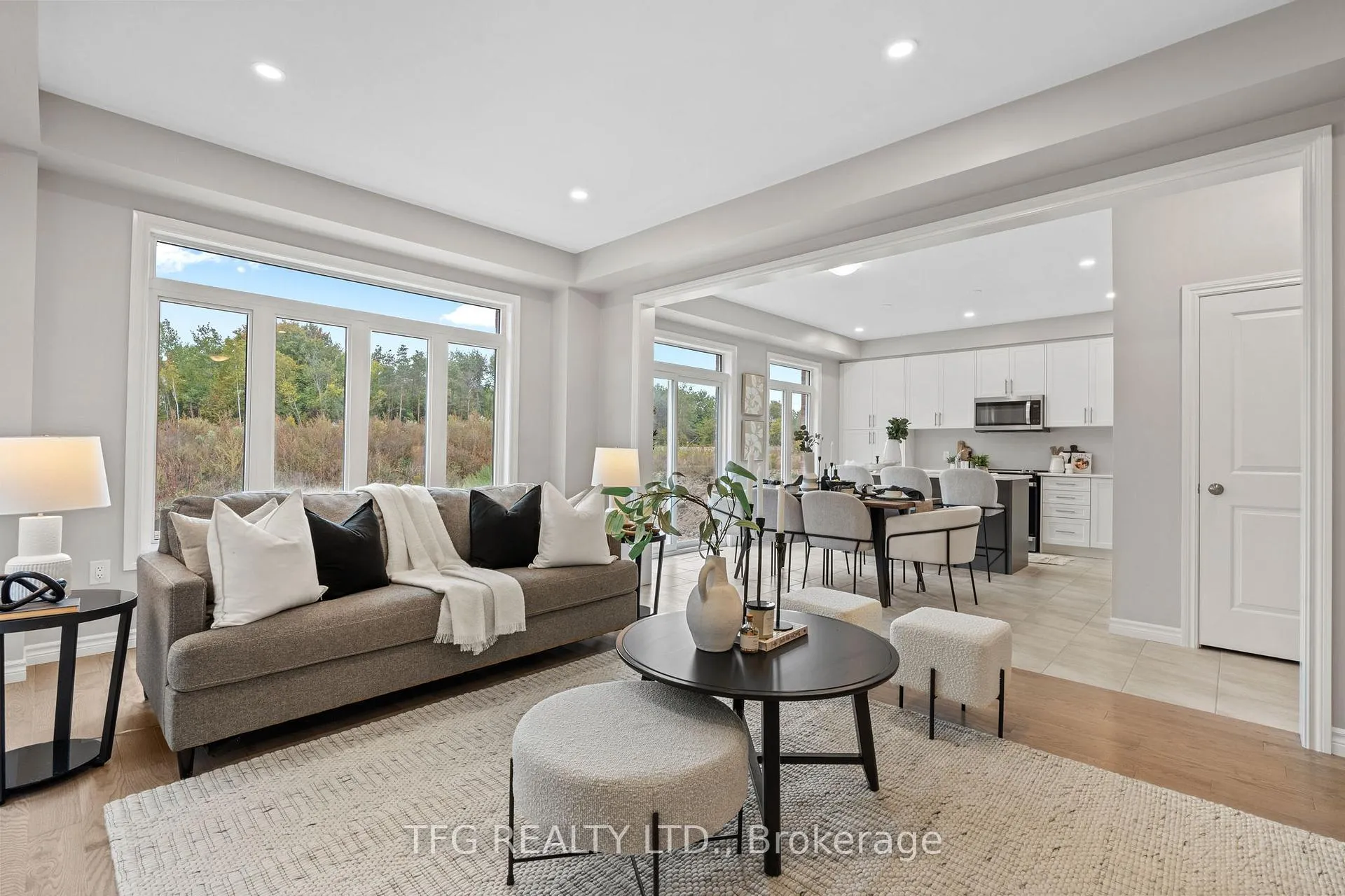 Photo 5 of 46 Broome Avenue, Clarington, Courtice — HOMEH