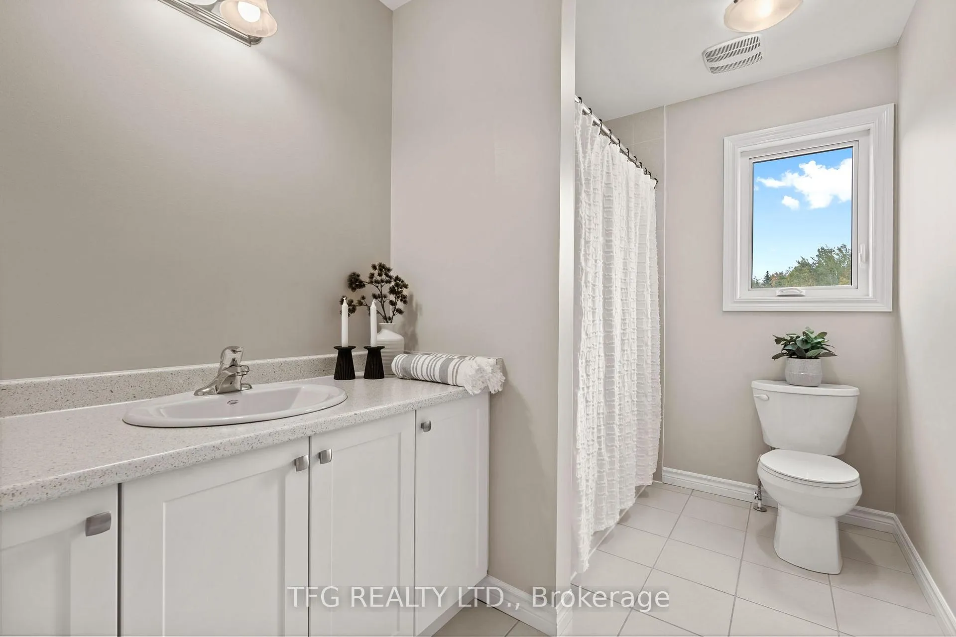 Photo 19 of 46 Broome Avenue, Clarington, Courtice — HOMEH