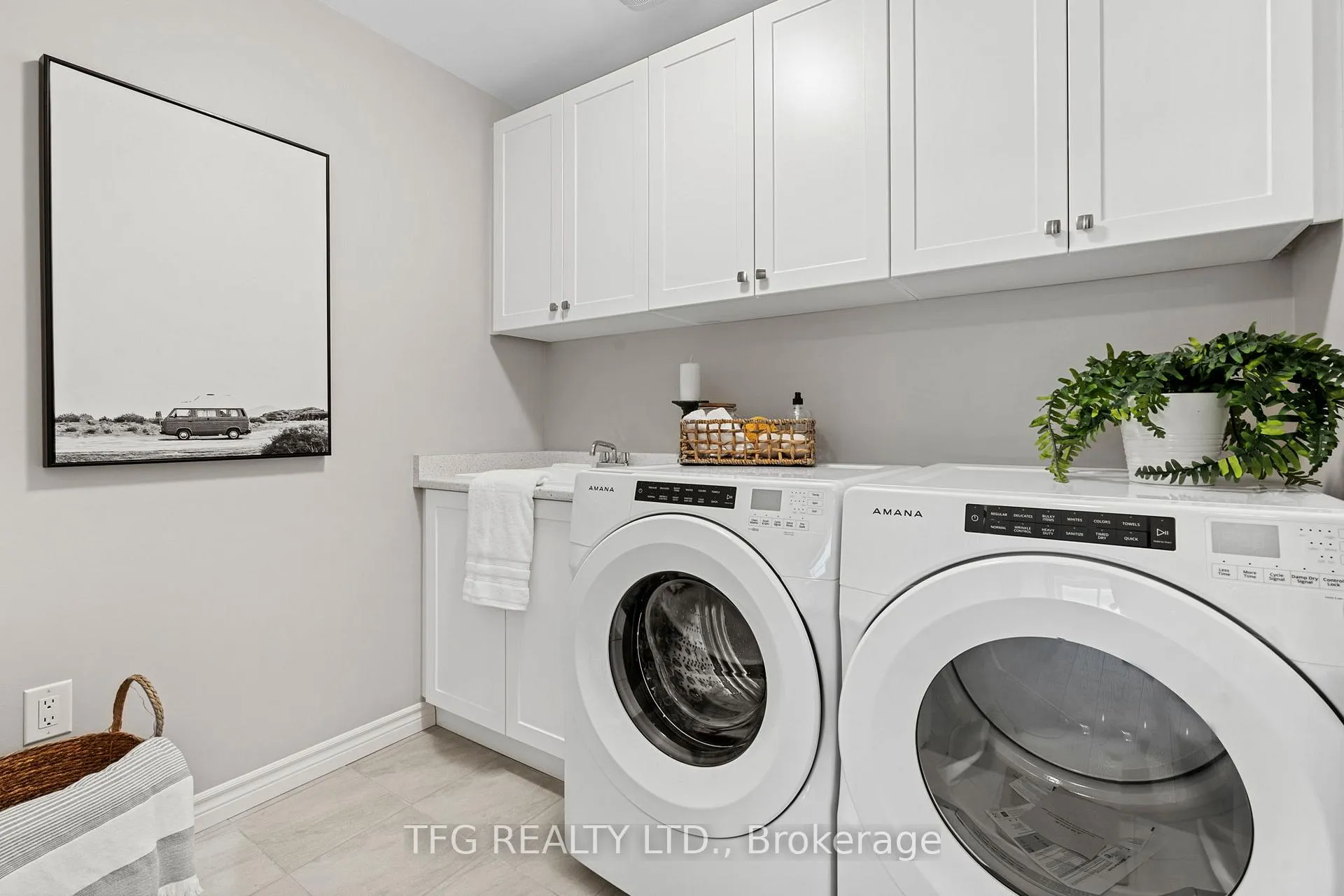 Photo 24 of 46 Broome Avenue, Clarington, Courtice — HOMEH