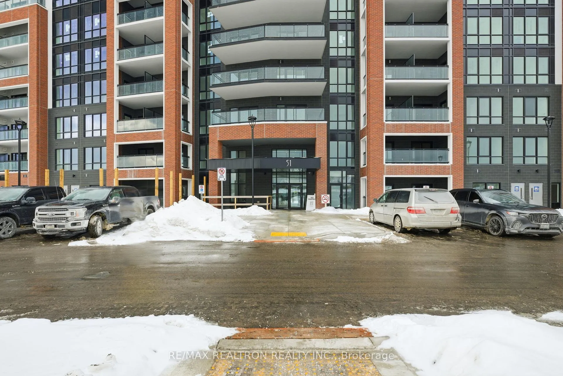 Photo 3 of Unit 203, 51 Clarington Boulevard, Clarington, Bowmanville — HOMEH
