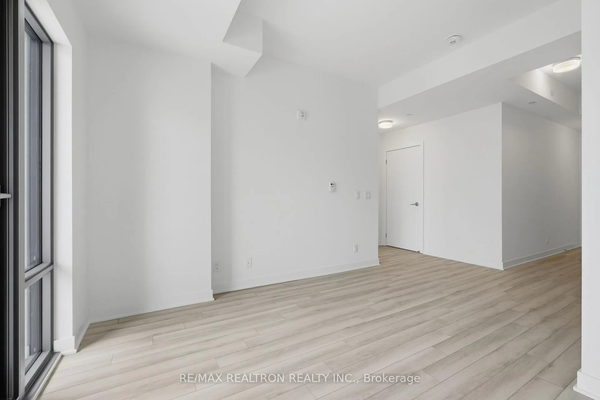 Photo 16 of Unit 203, 51 Clarington Boulevard, Clarington, Bowmanville — HOMEH