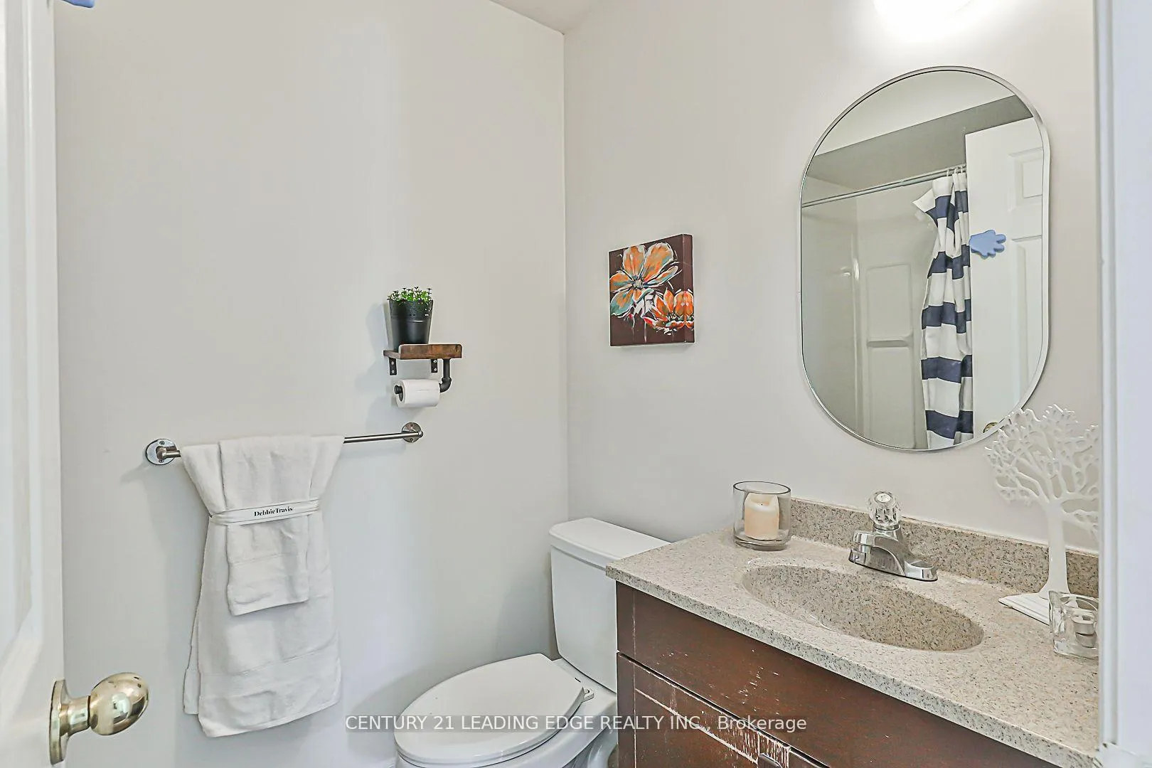 Photo 12 of 1422 Outlet Drive, Oshawa, Lakeview — HOMEH