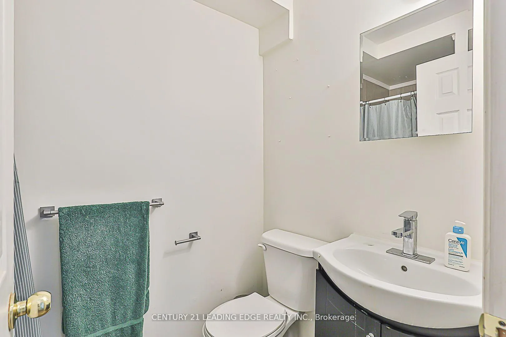 Photo 20 of 1422 Outlet Drive, Oshawa, Lakeview — HOMEH